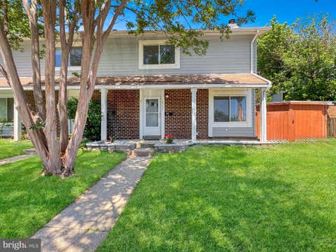 Photo of 18724 Paprika Court, GERMANTOWN, MD 20874 (MLS # MDMC2238046)