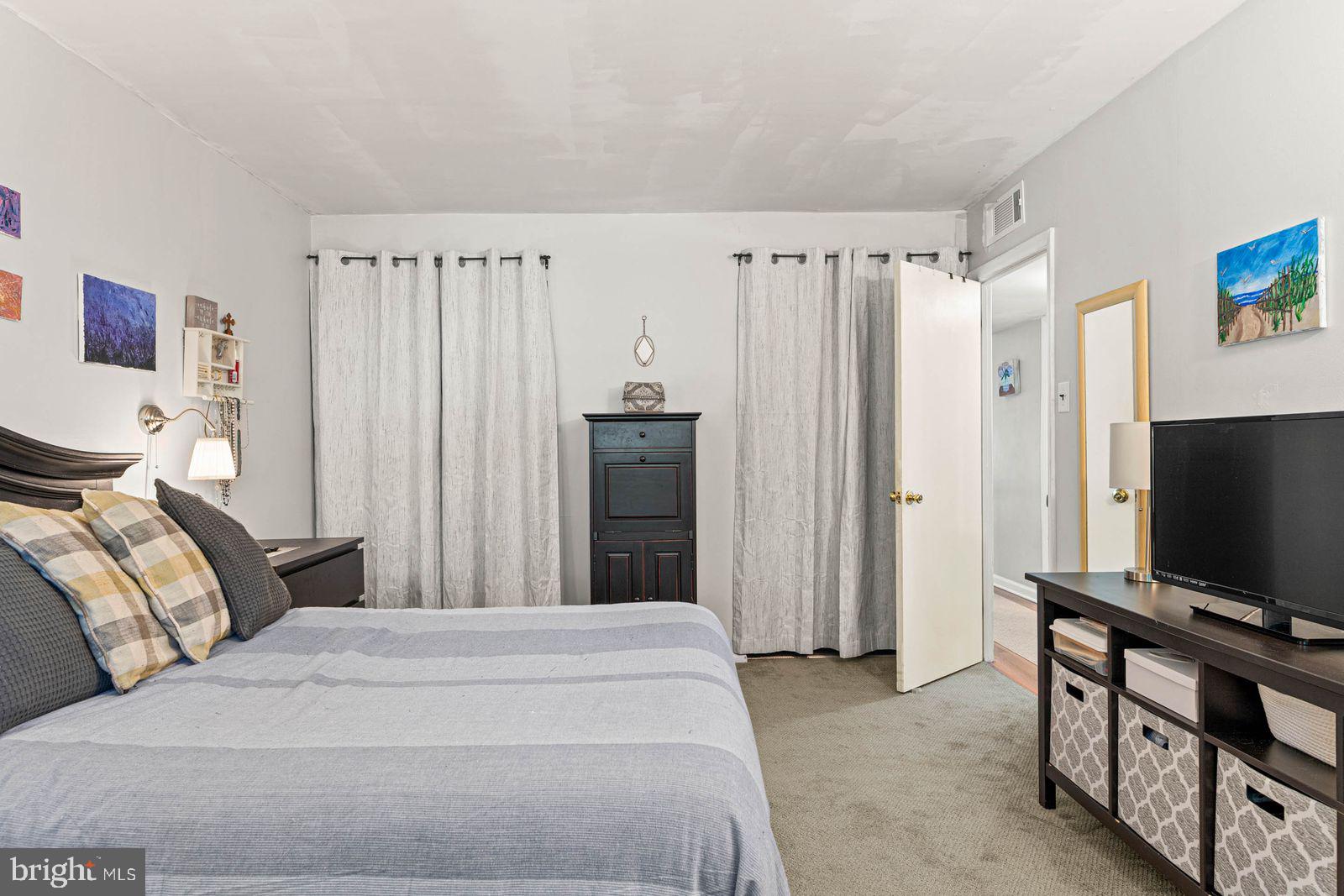 DANBURY VILLAGE - Residential