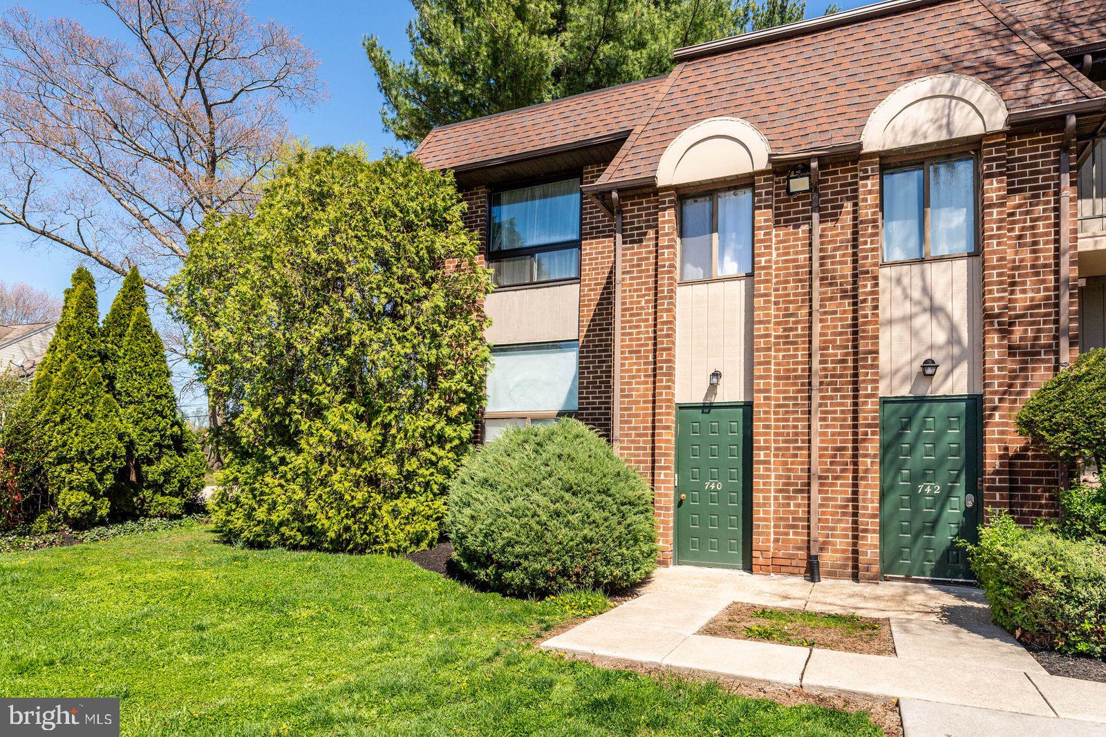 DANBURY VILLAGE - Residential