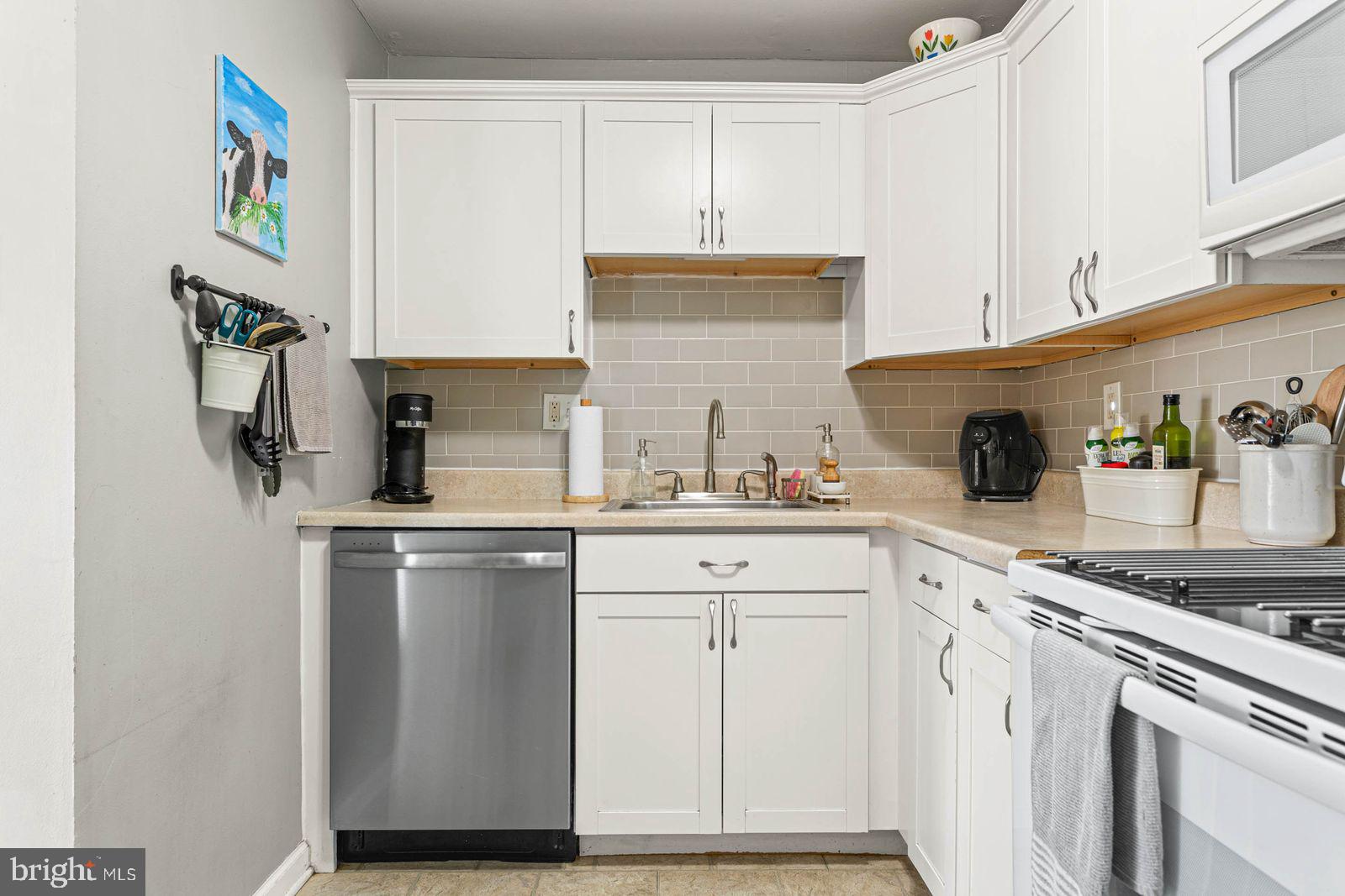 DANBURY VILLAGE - Residential