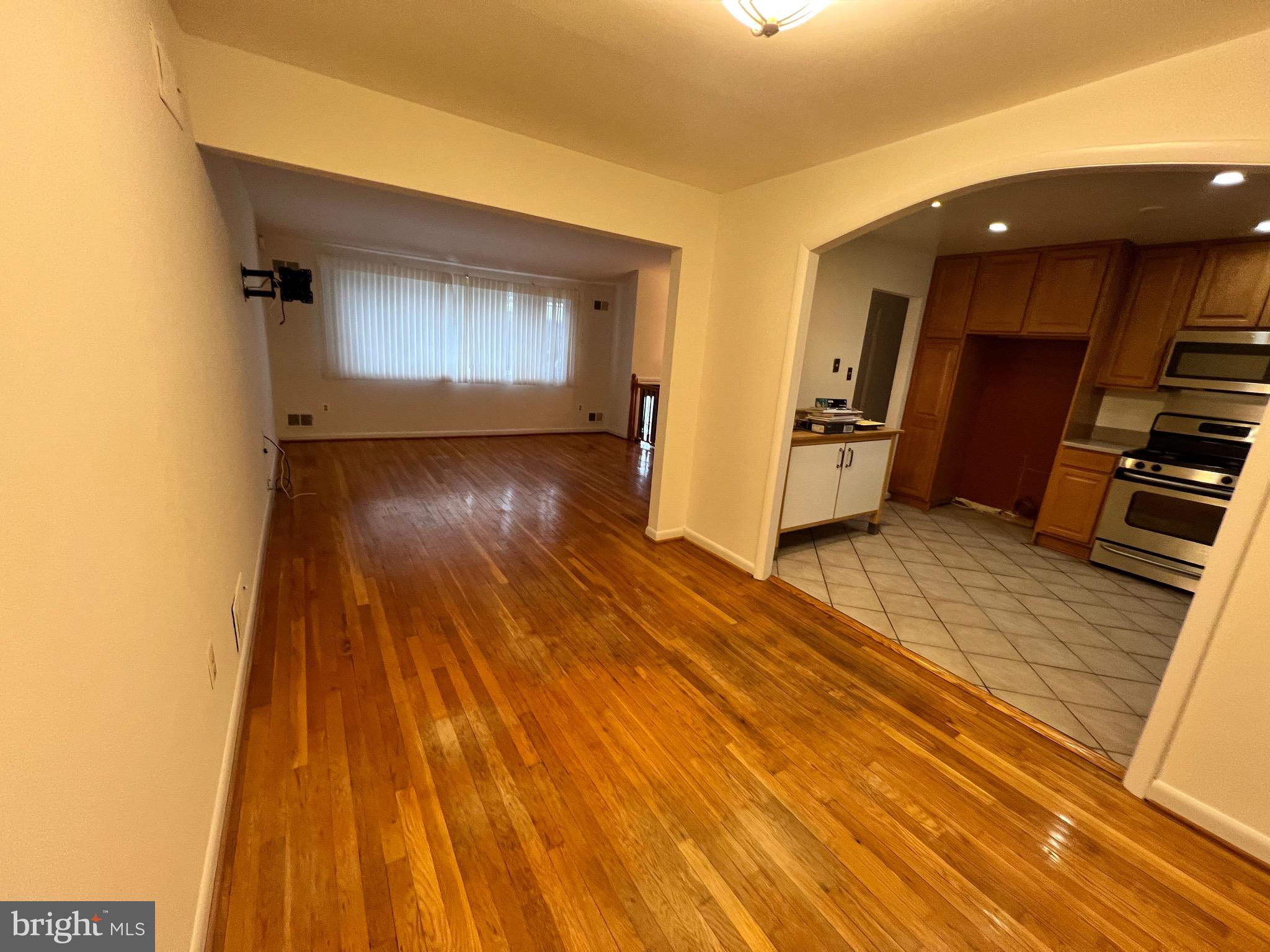 BROOKE MANOR - Residential Lease