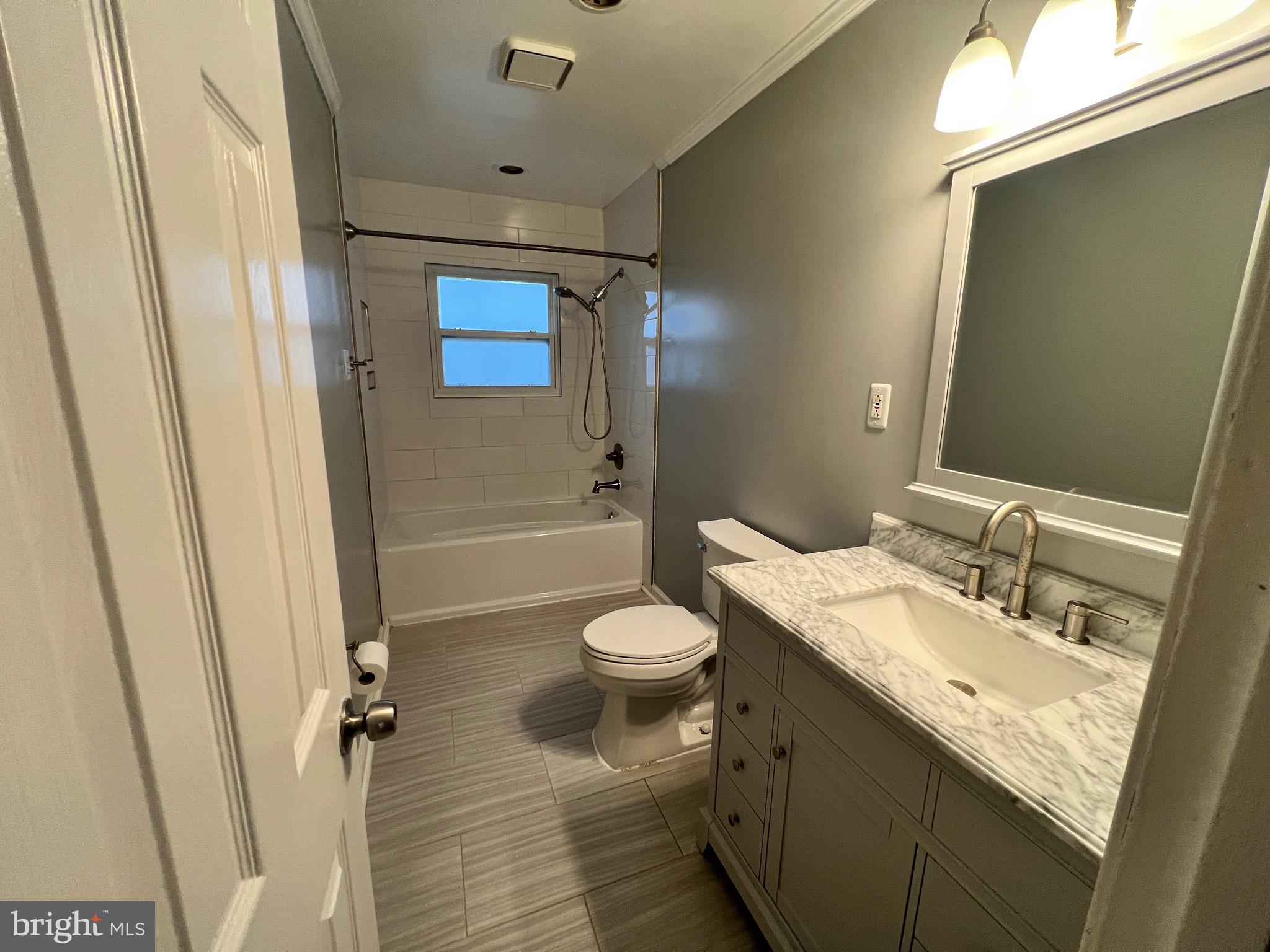 BROOKE MANOR - Residential Lease