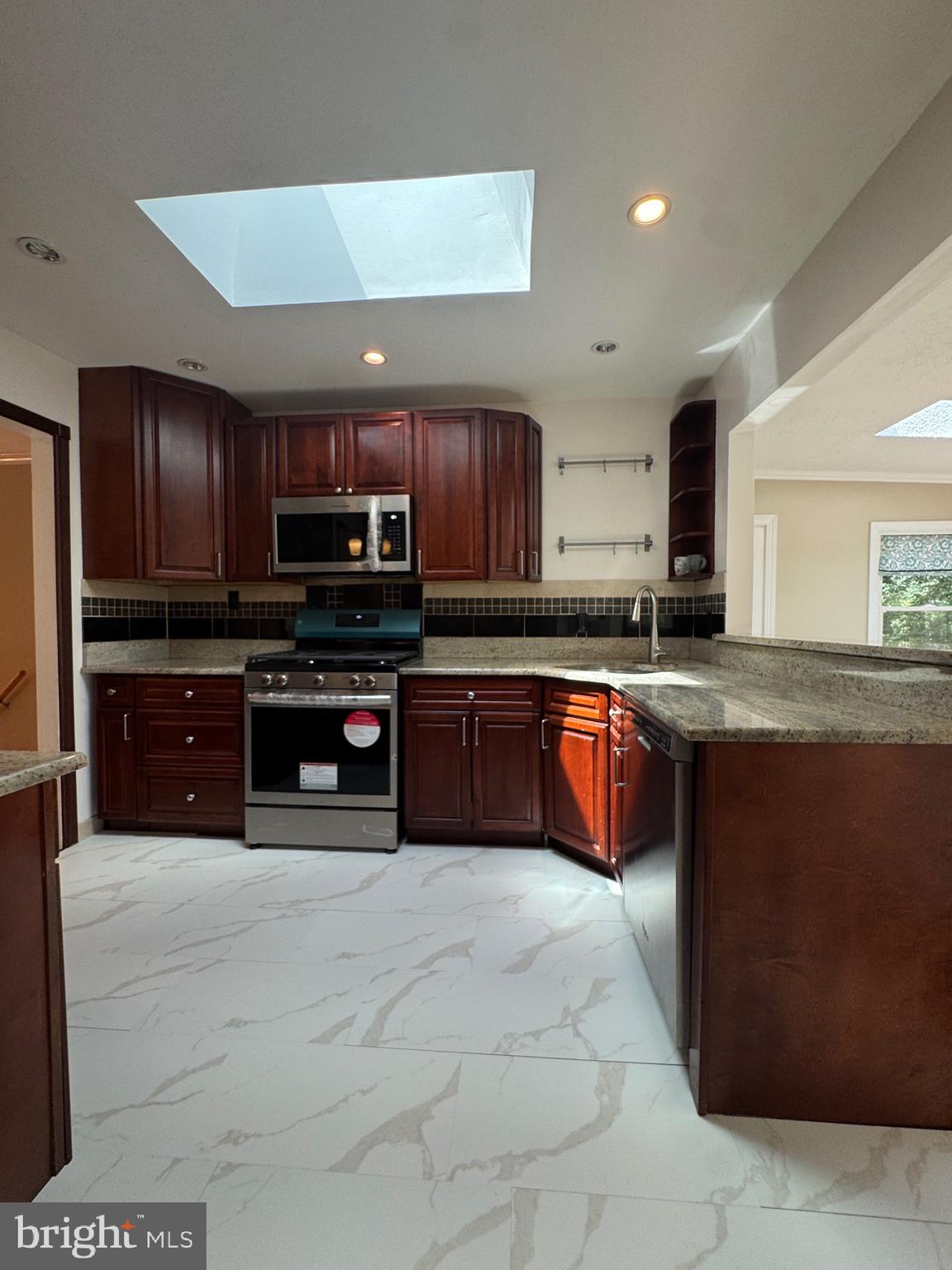 8518 FAIRBURN DRIVE