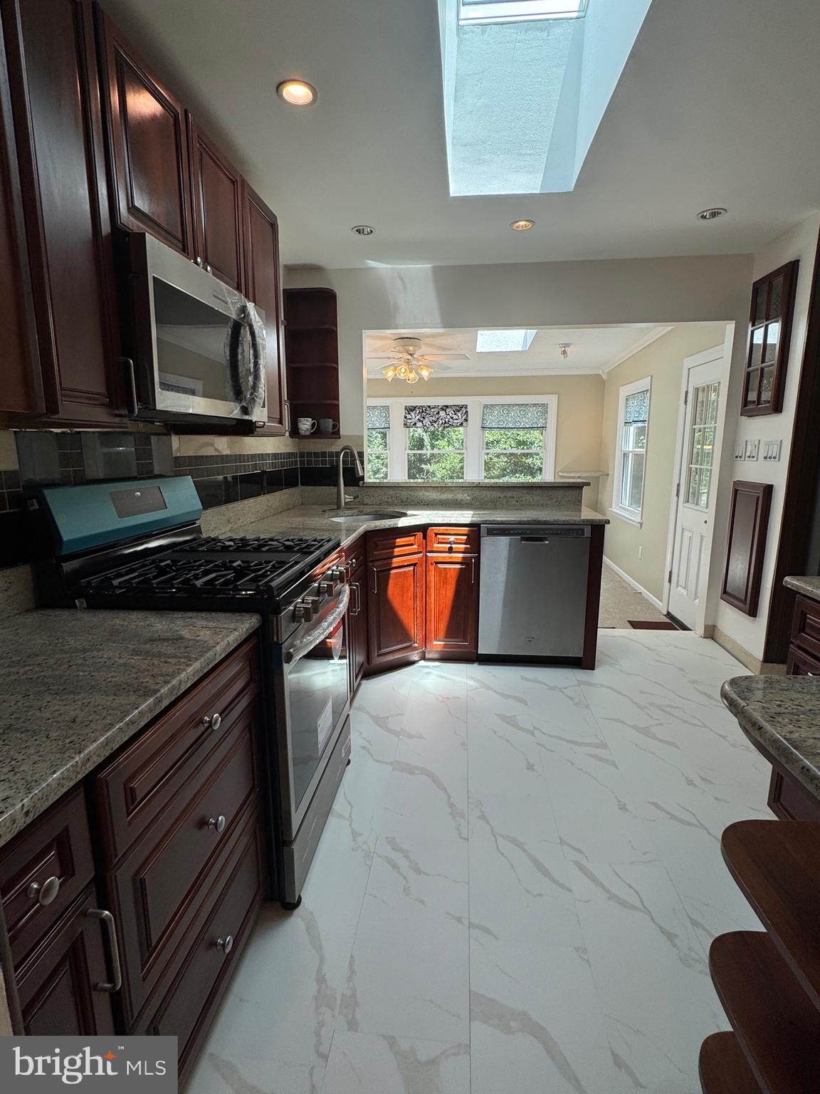8518 FAIRBURN DRIVE