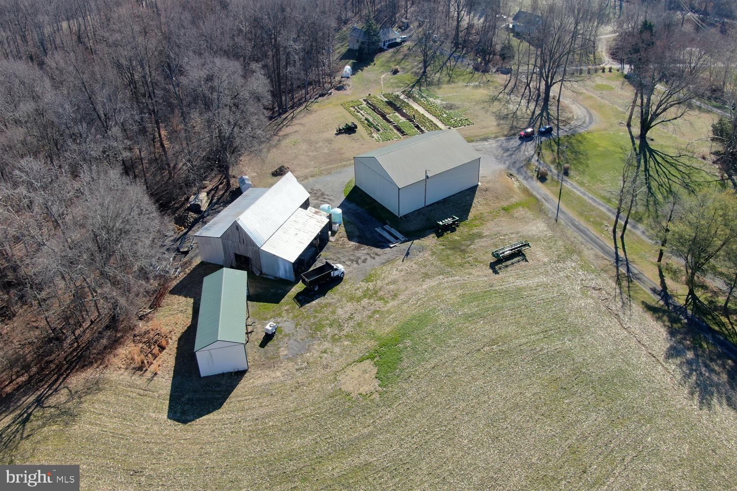 TRACYS LANDING - Farm