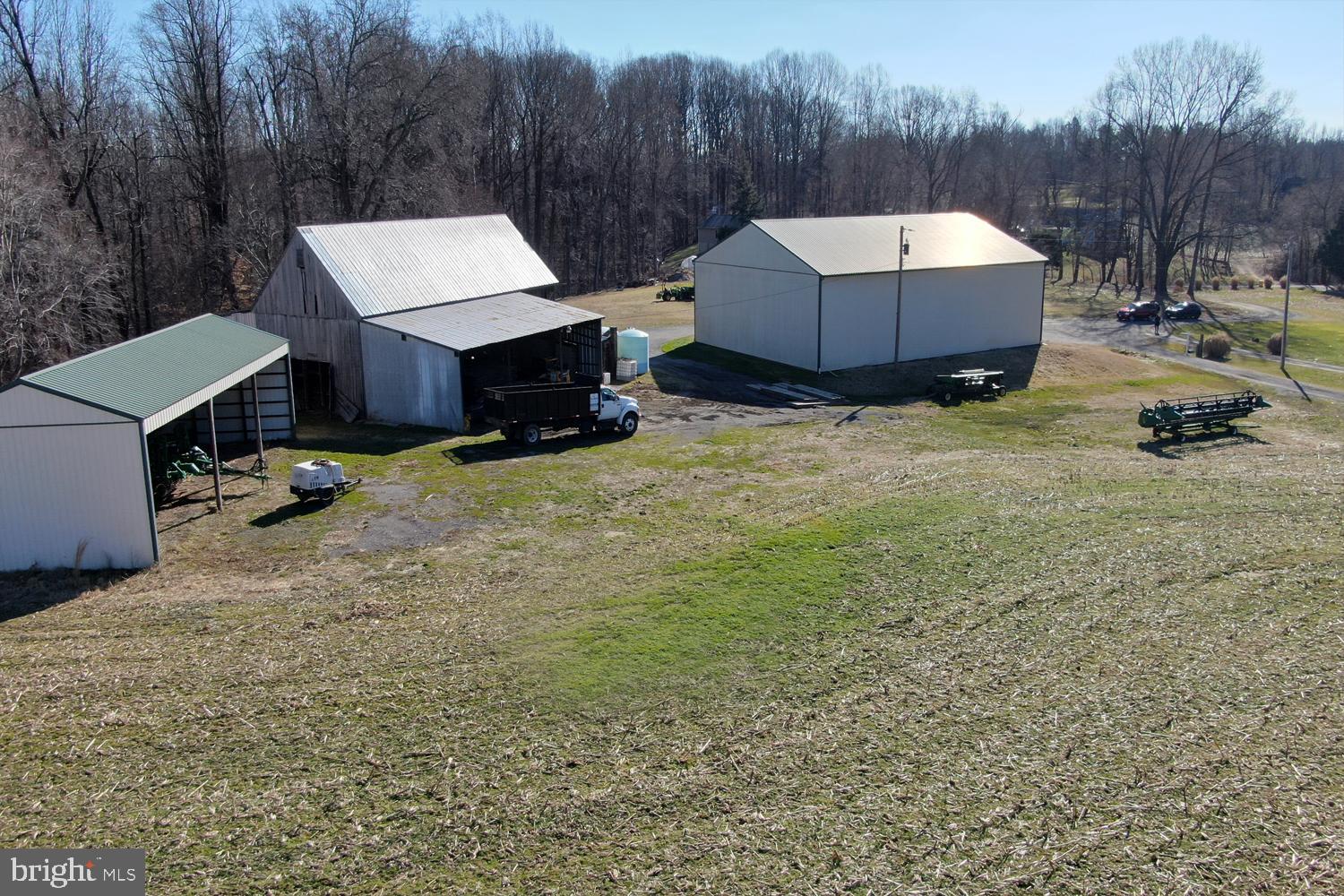 TRACYS LANDING - Farm