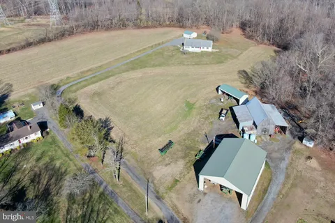 122 Valley View Farm Lane, Tracys Landing, MD MLS: MDAA2076622