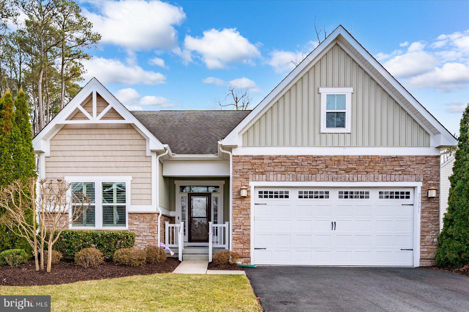 37391 WOODS RUN CIRCLE