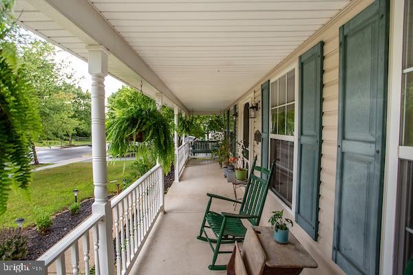 27 WINTERBERRY DRIVE