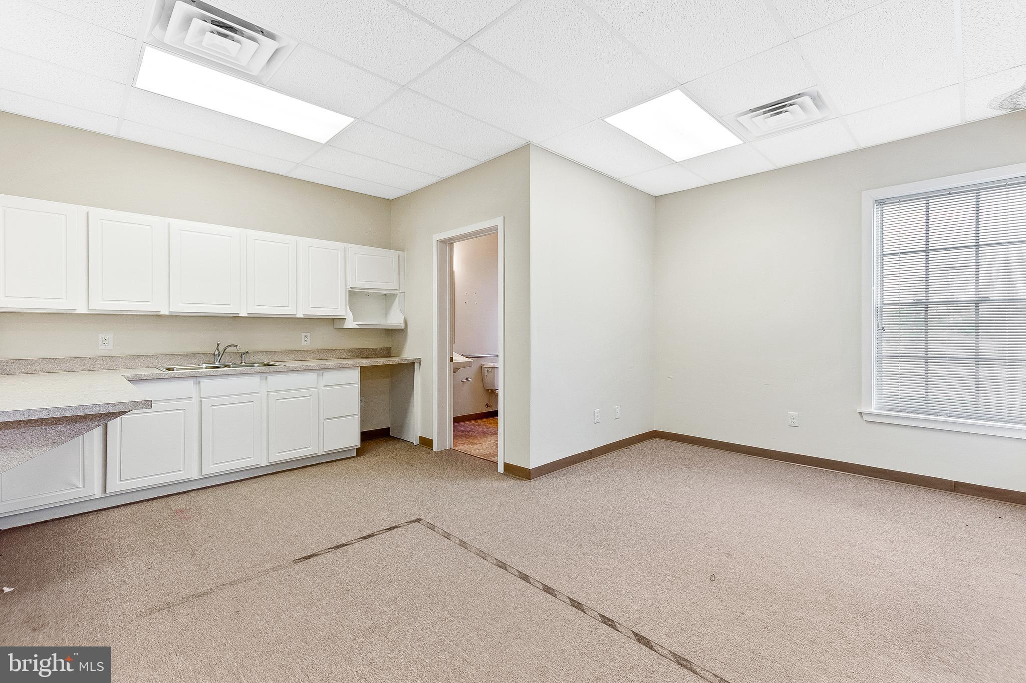 GREENLAND GARDENS - Commercial Lease