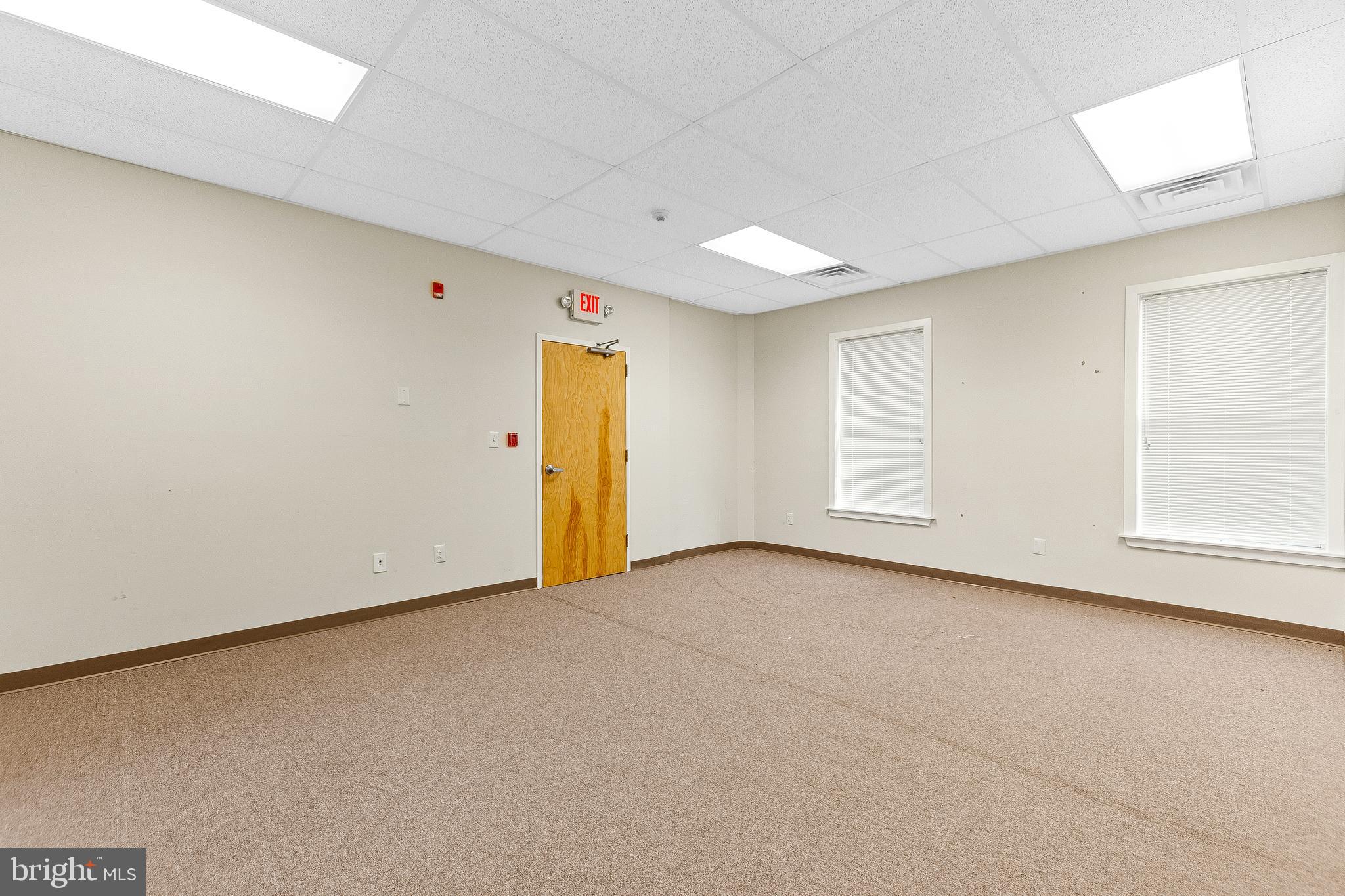 GREENLAND GARDENS - Commercial Lease