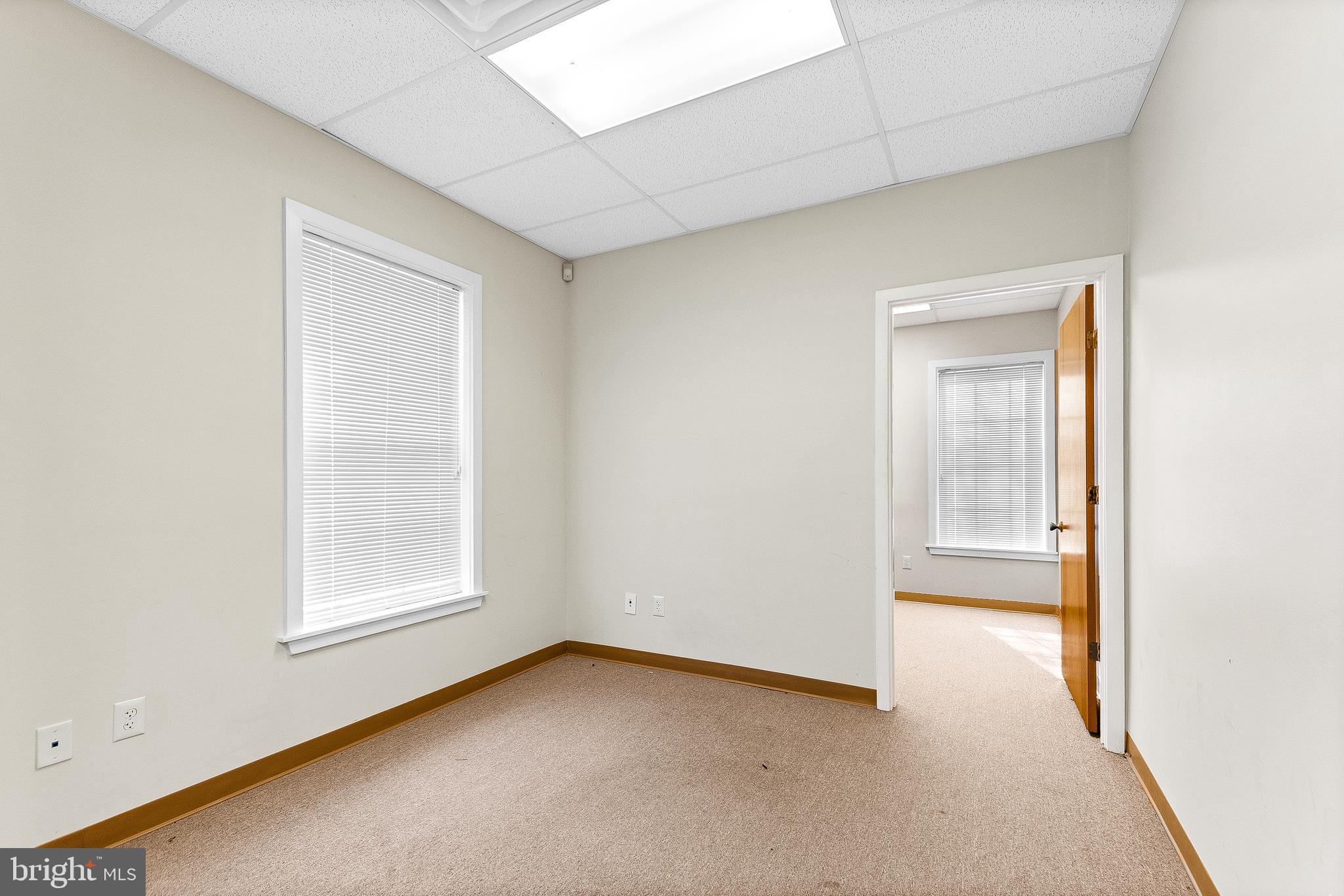 GREENLAND GARDENS - Commercial Lease