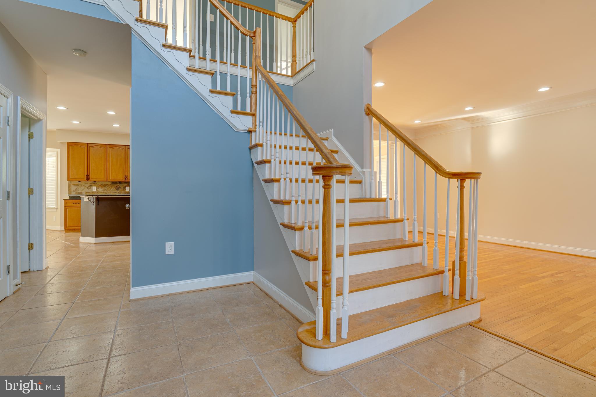 MEADOW BROOK - Residential