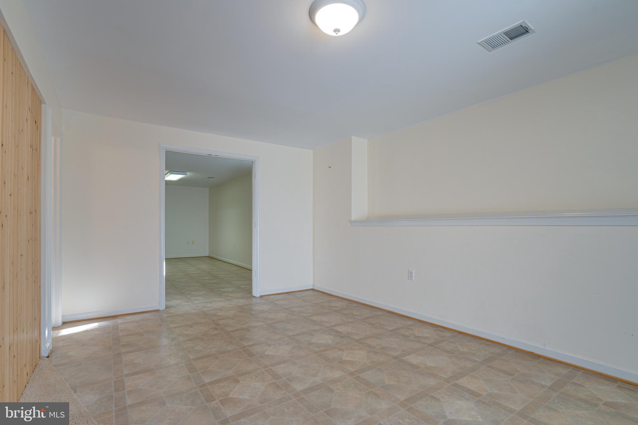 MEADOW BROOK - Residential