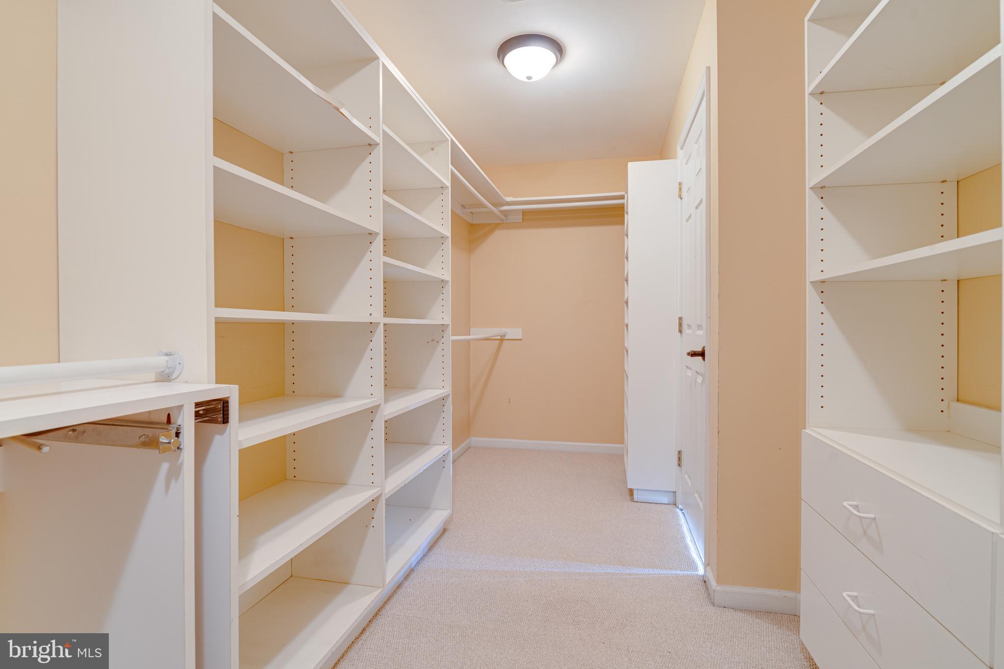 MEADOW BROOK - Residential