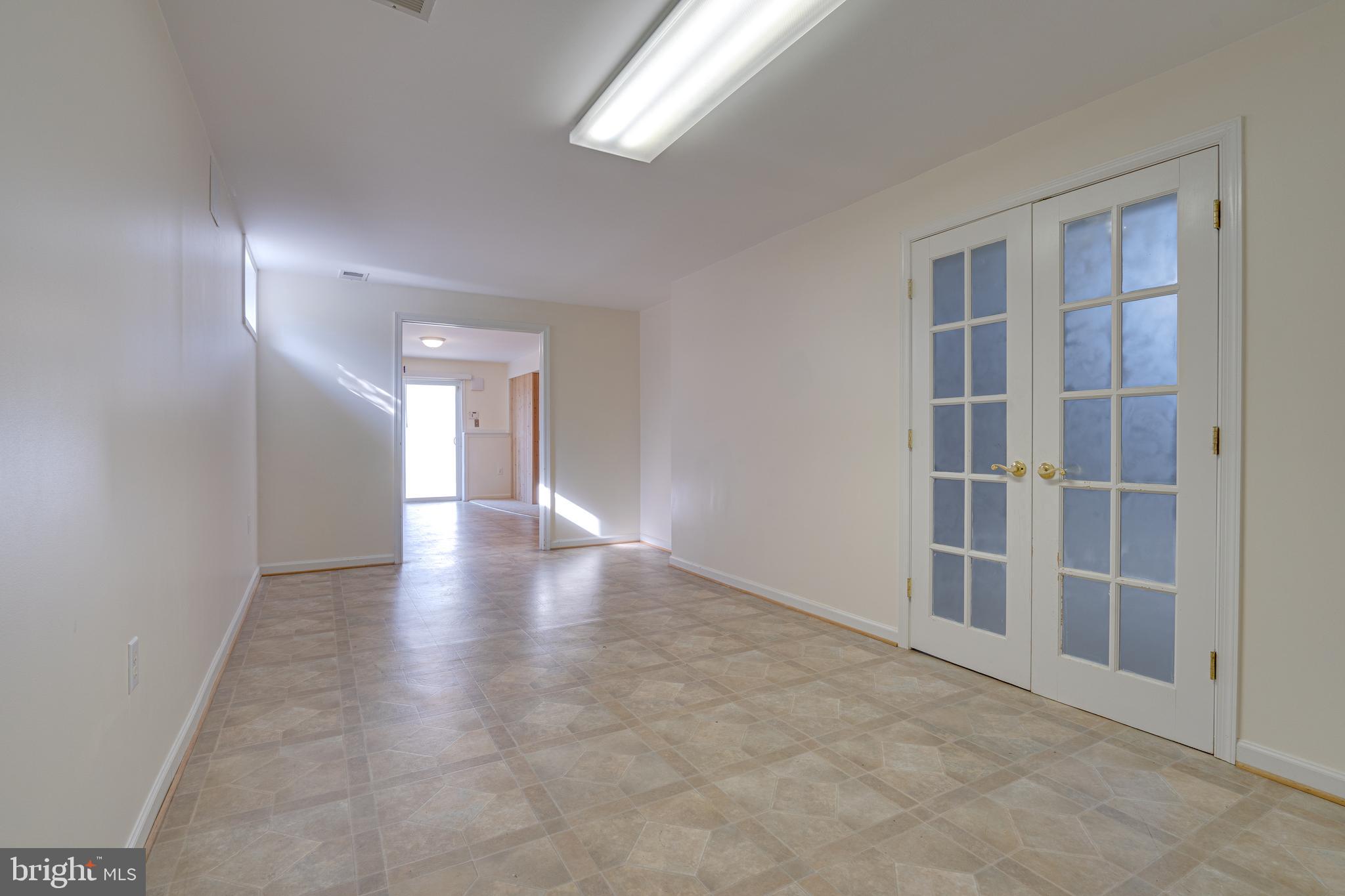 MEADOW BROOK - Residential