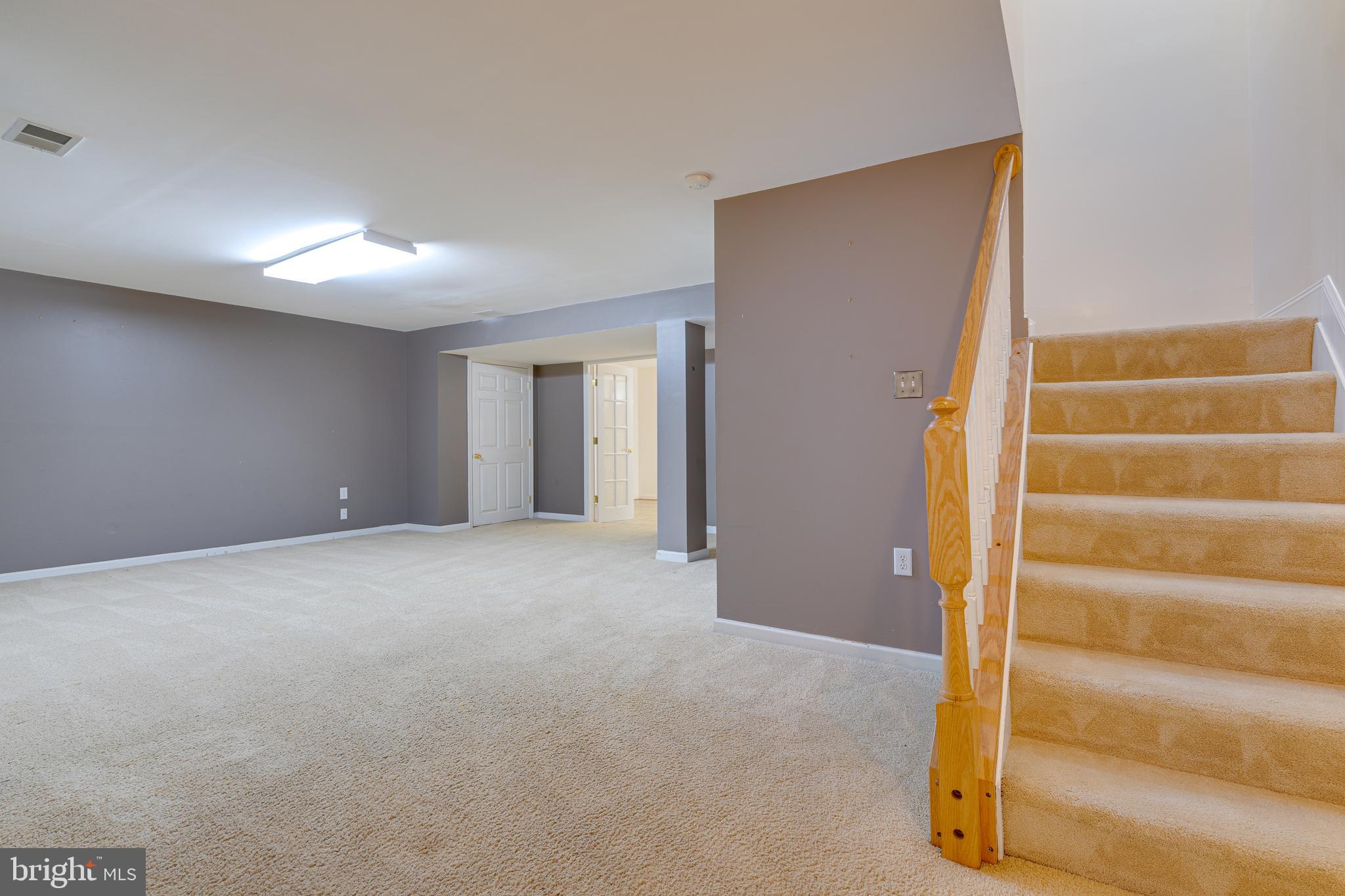 MEADOW BROOK - Residential