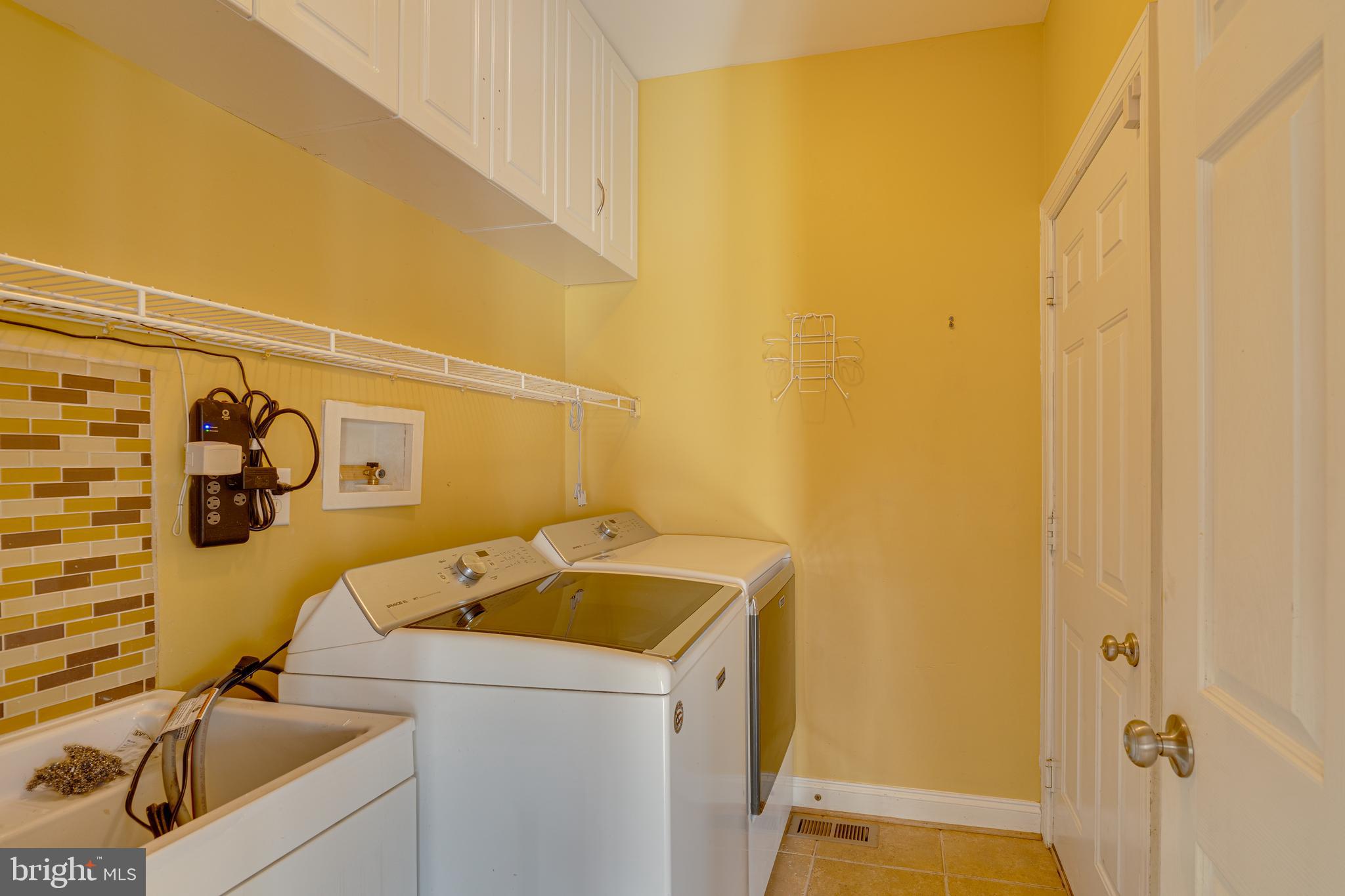 MEADOW BROOK - Residential