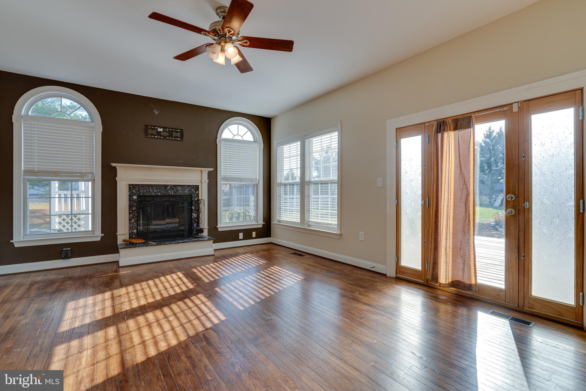 MEADOW BROOK - Residential