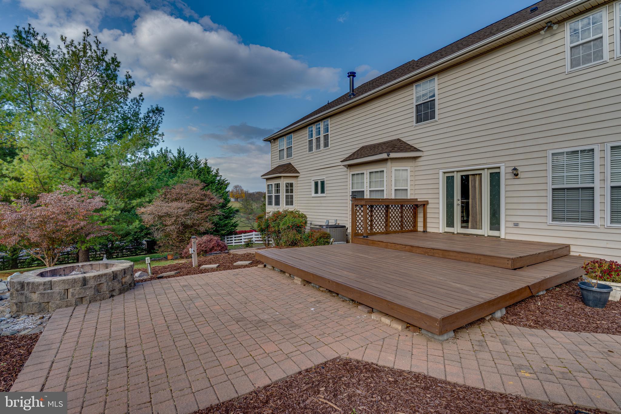 MEADOW BROOK - Residential