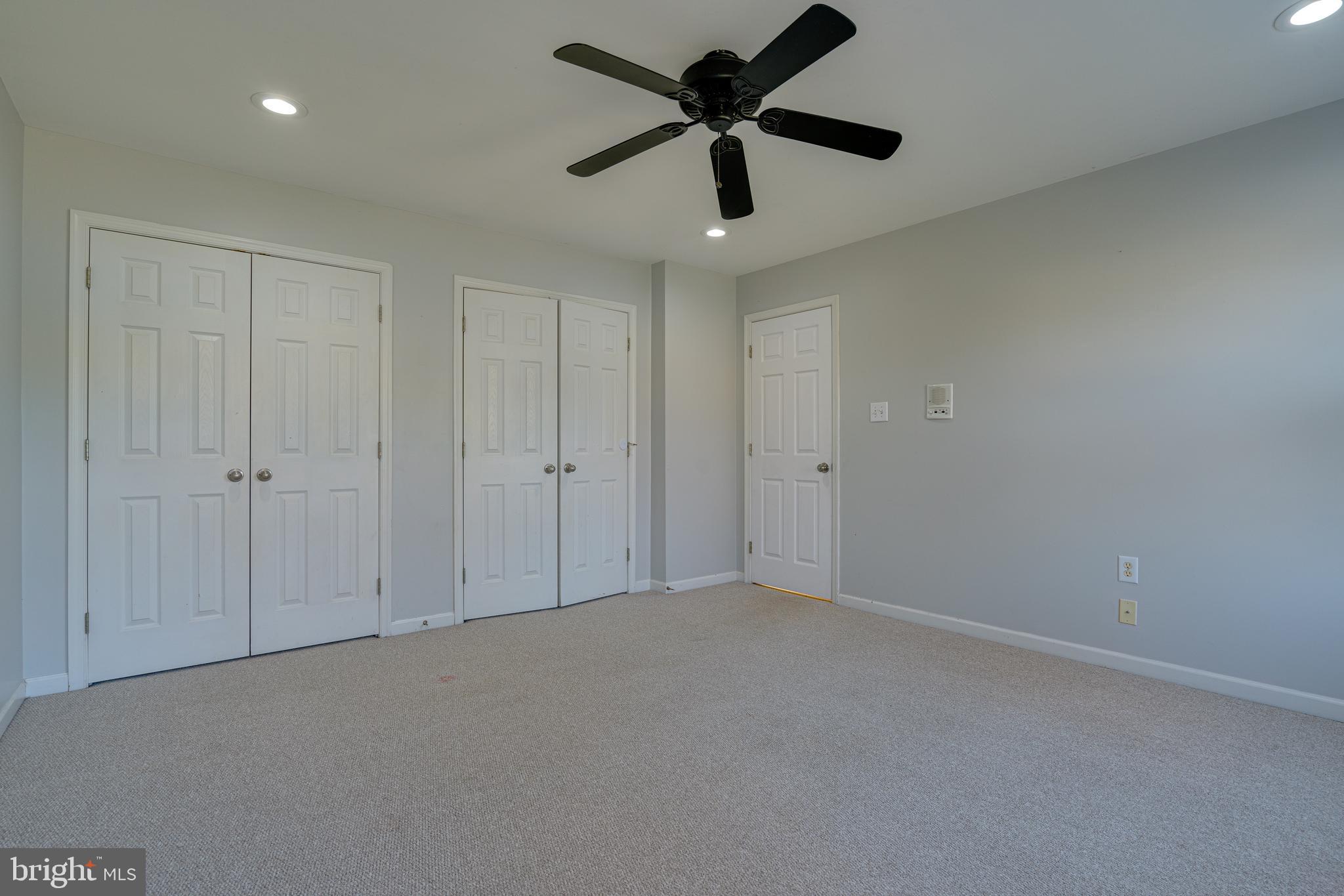 MEADOW BROOK - Residential