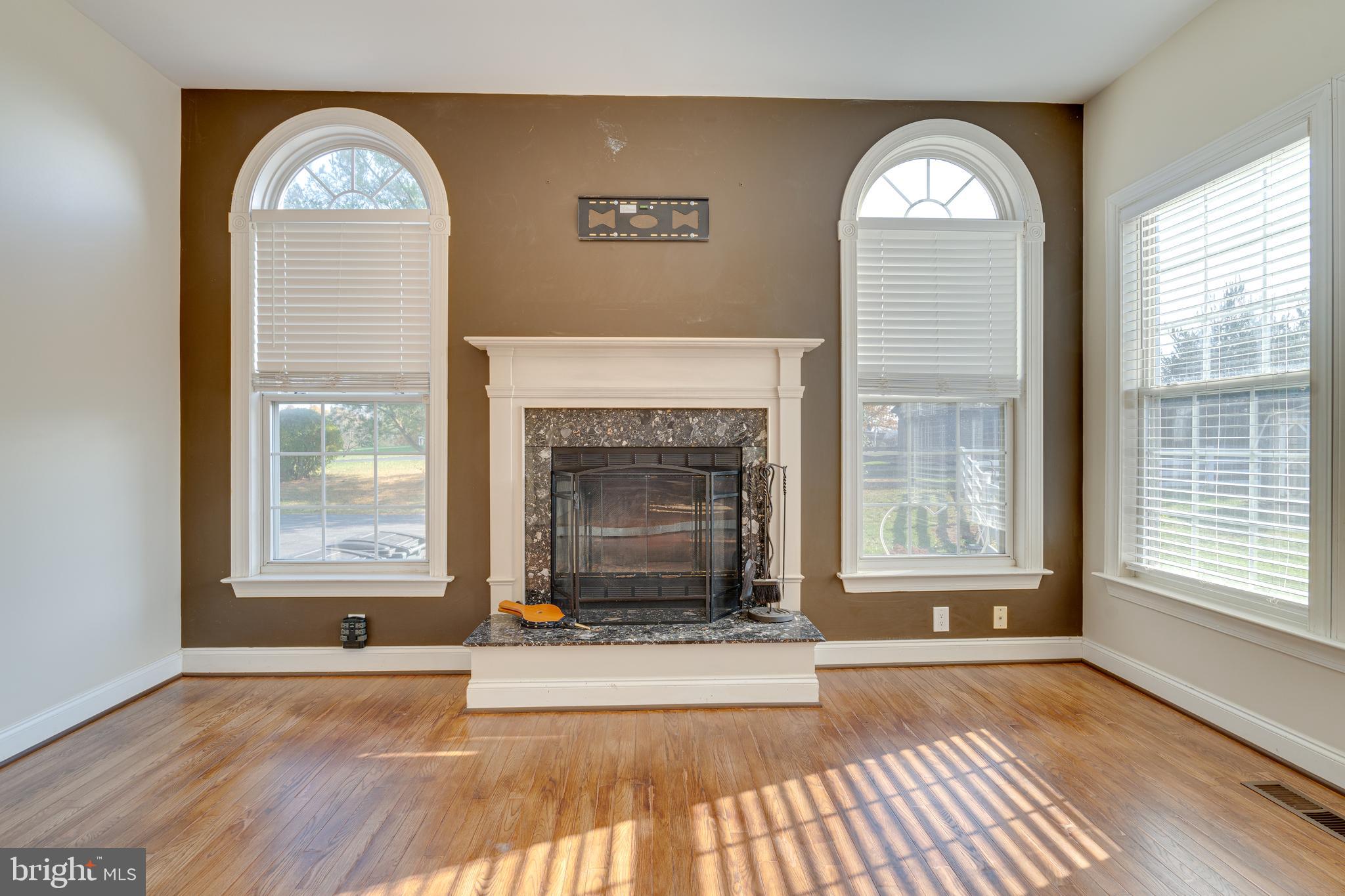 MEADOW BROOK - Residential