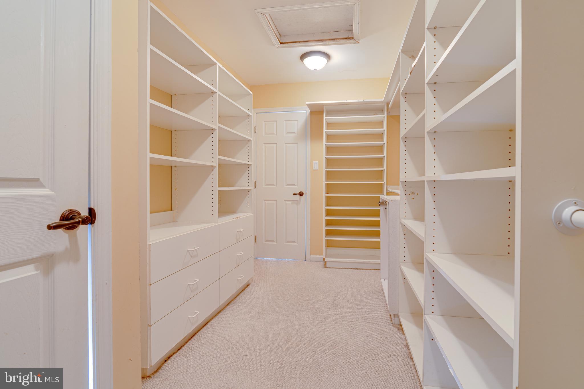 MEADOW BROOK - Residential