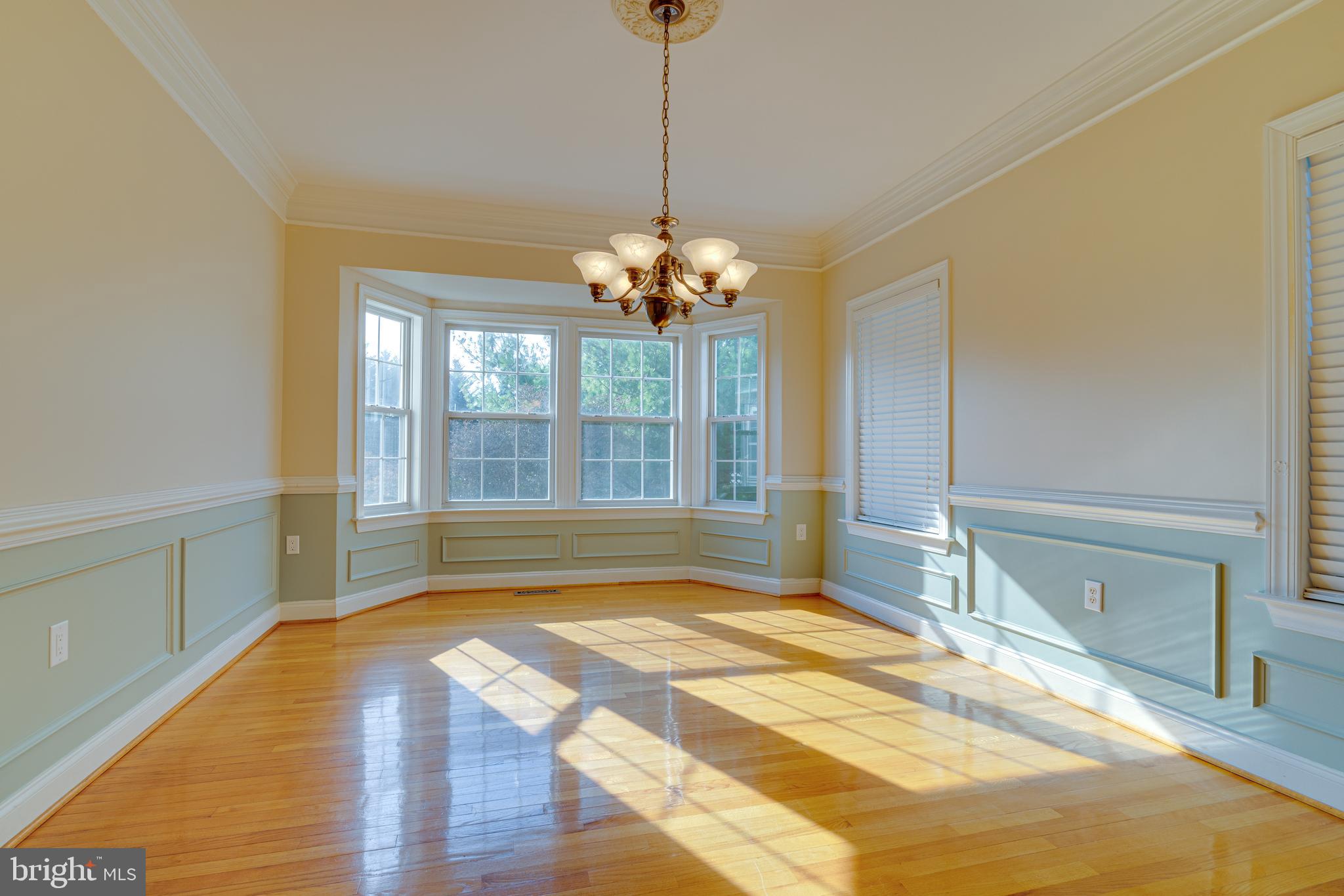 MEADOW BROOK - Residential