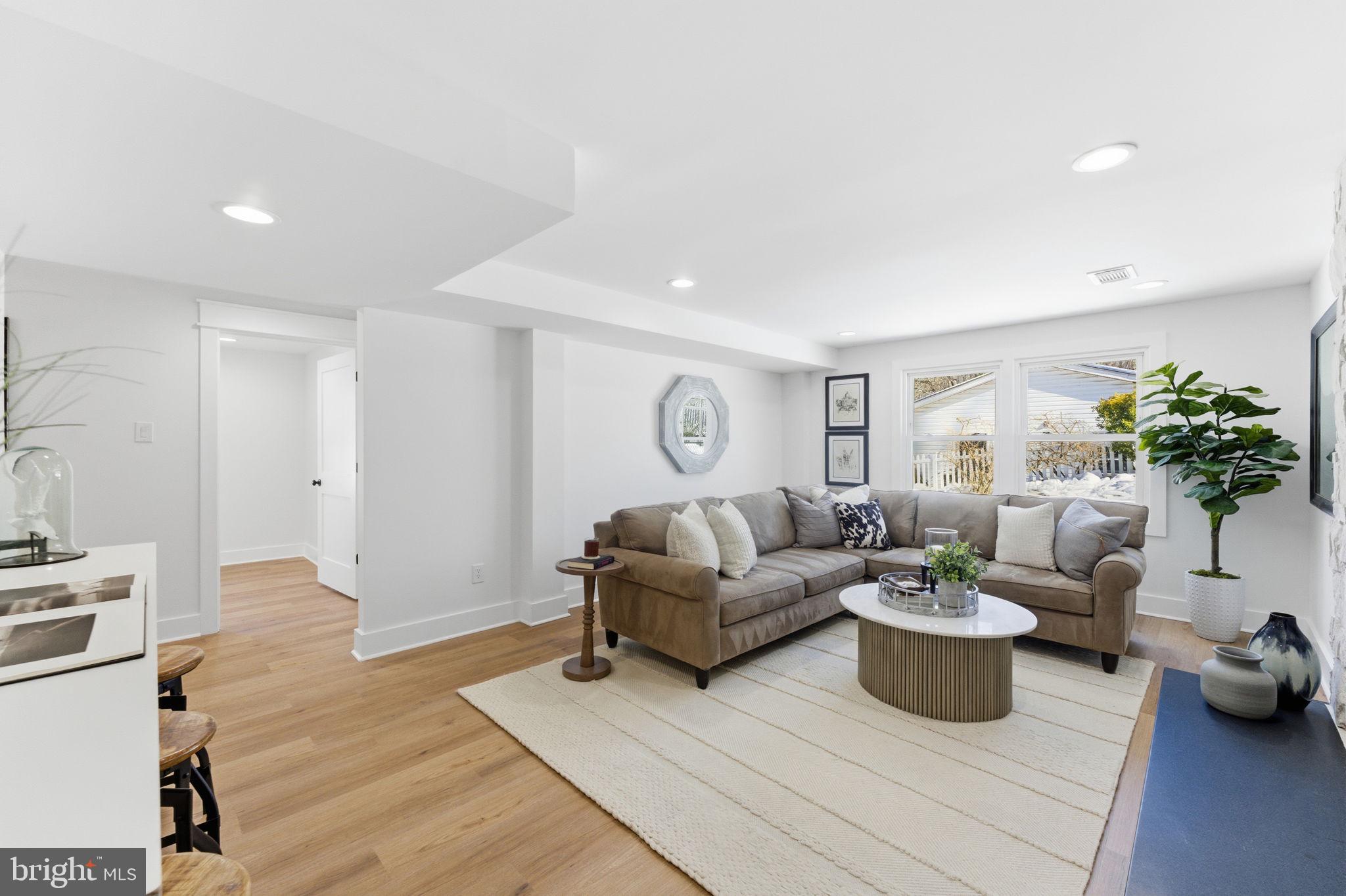 ROLLING VALLEY - Residential