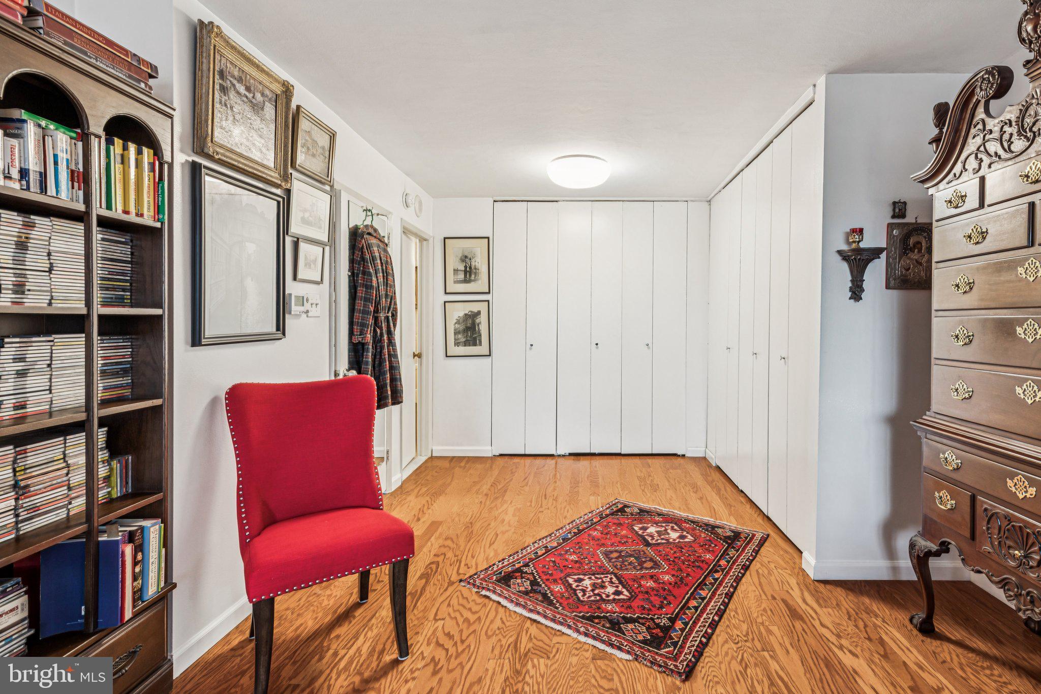 FAIRMOUNT - Residential