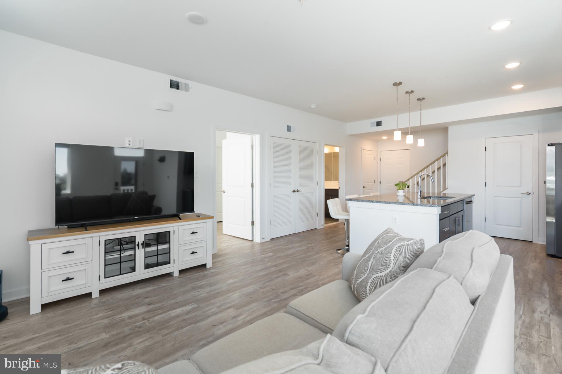 GAMBRILL GLENN - Residential