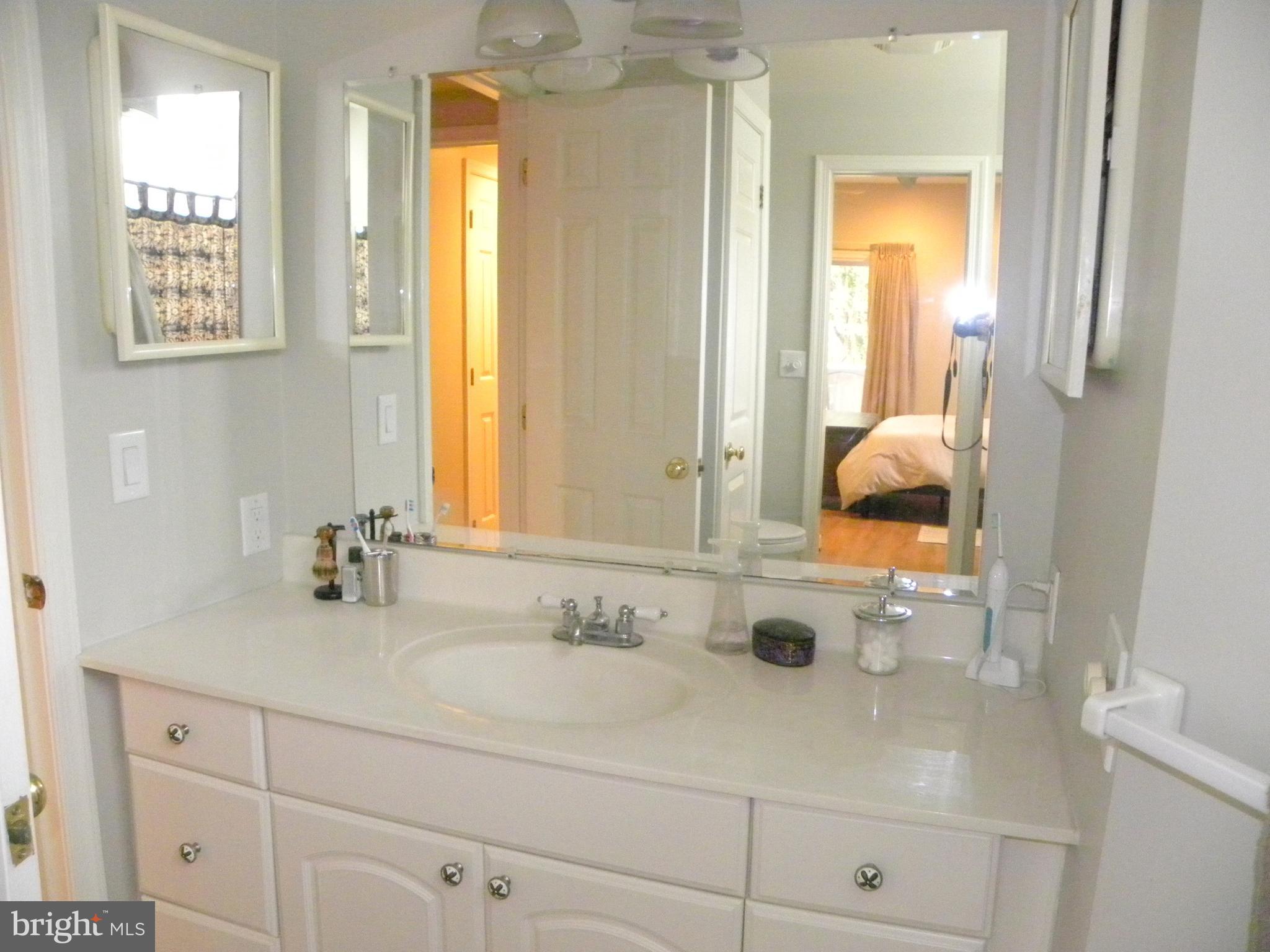 GLENMORE - Residential Lease