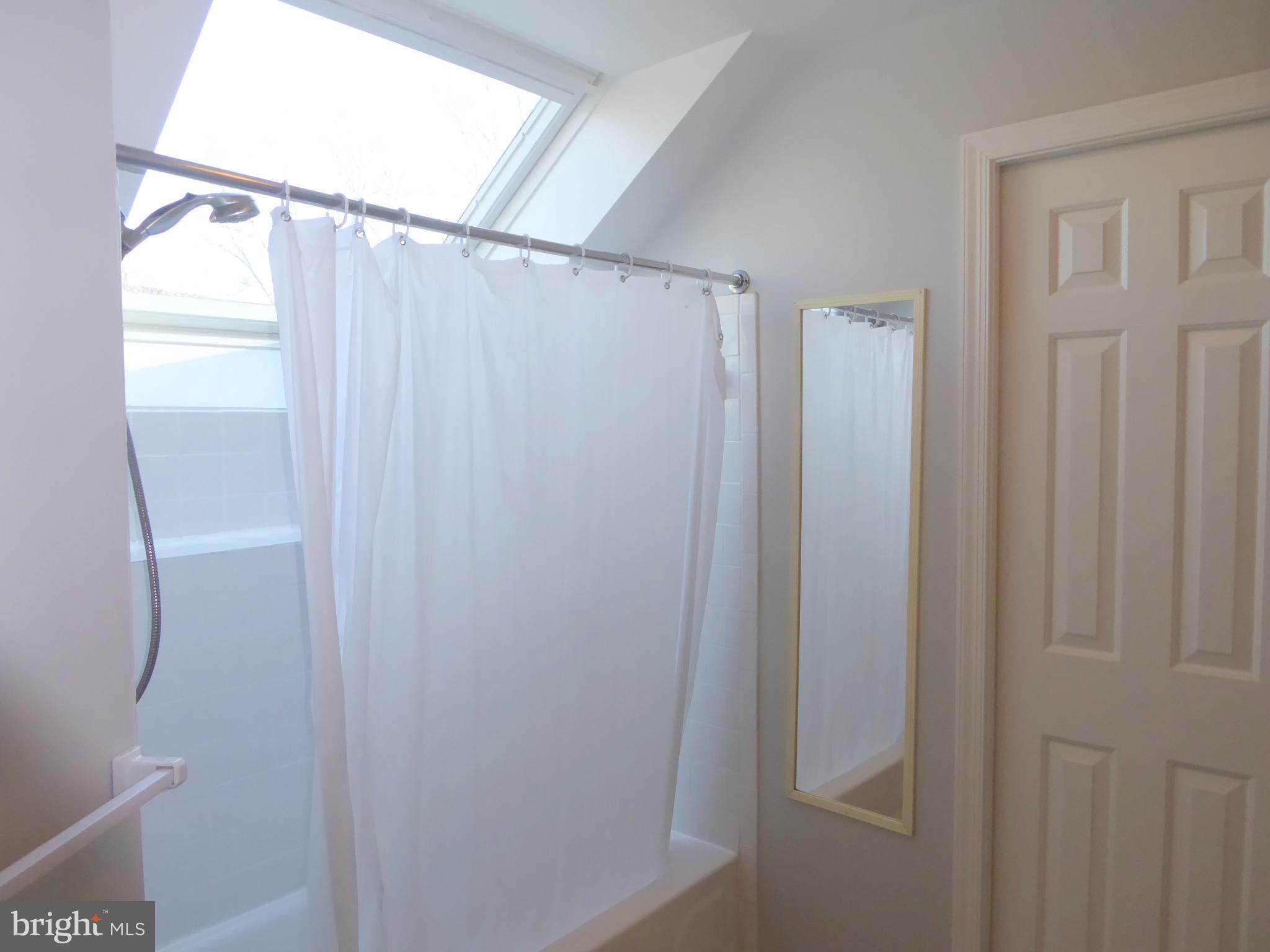 GLENMORE - Residential Lease