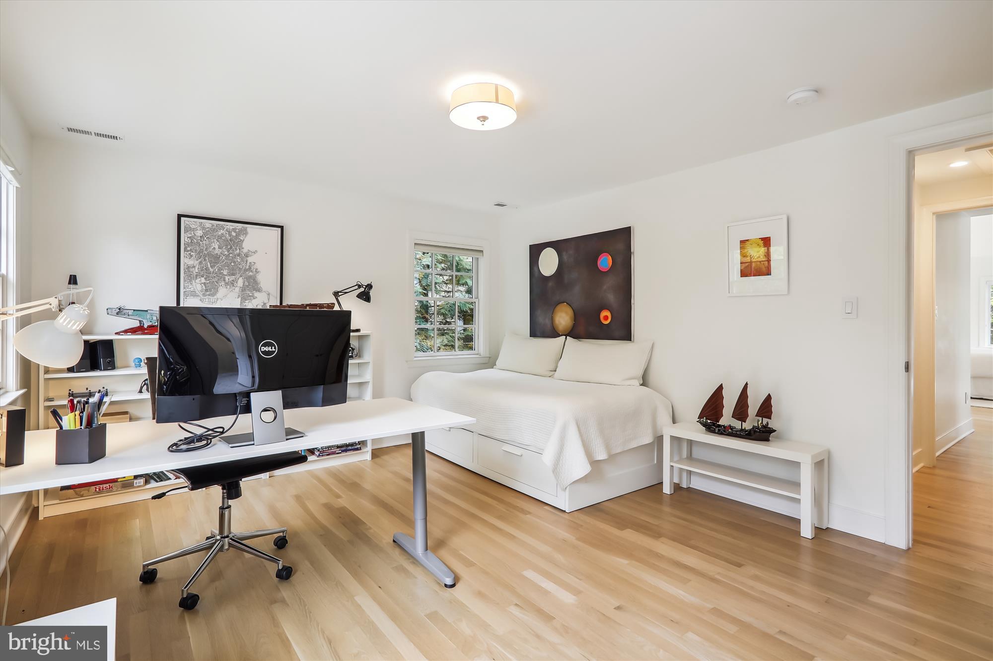 CHEVY CHASE - Residential