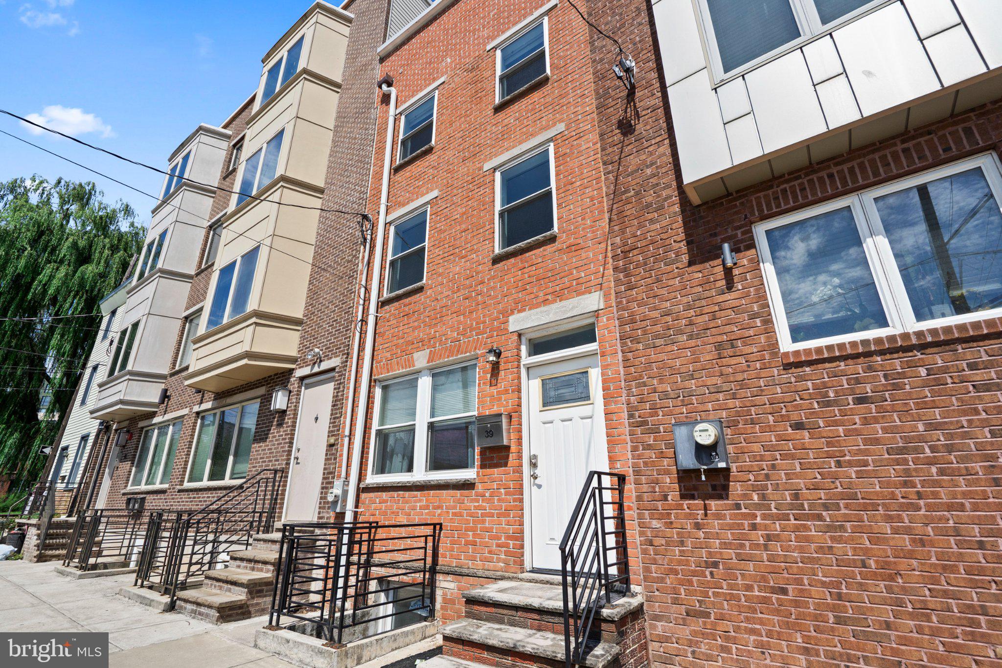 39 W WILDEY STREET