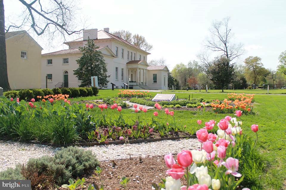 RIVERDALE PARK - Residential