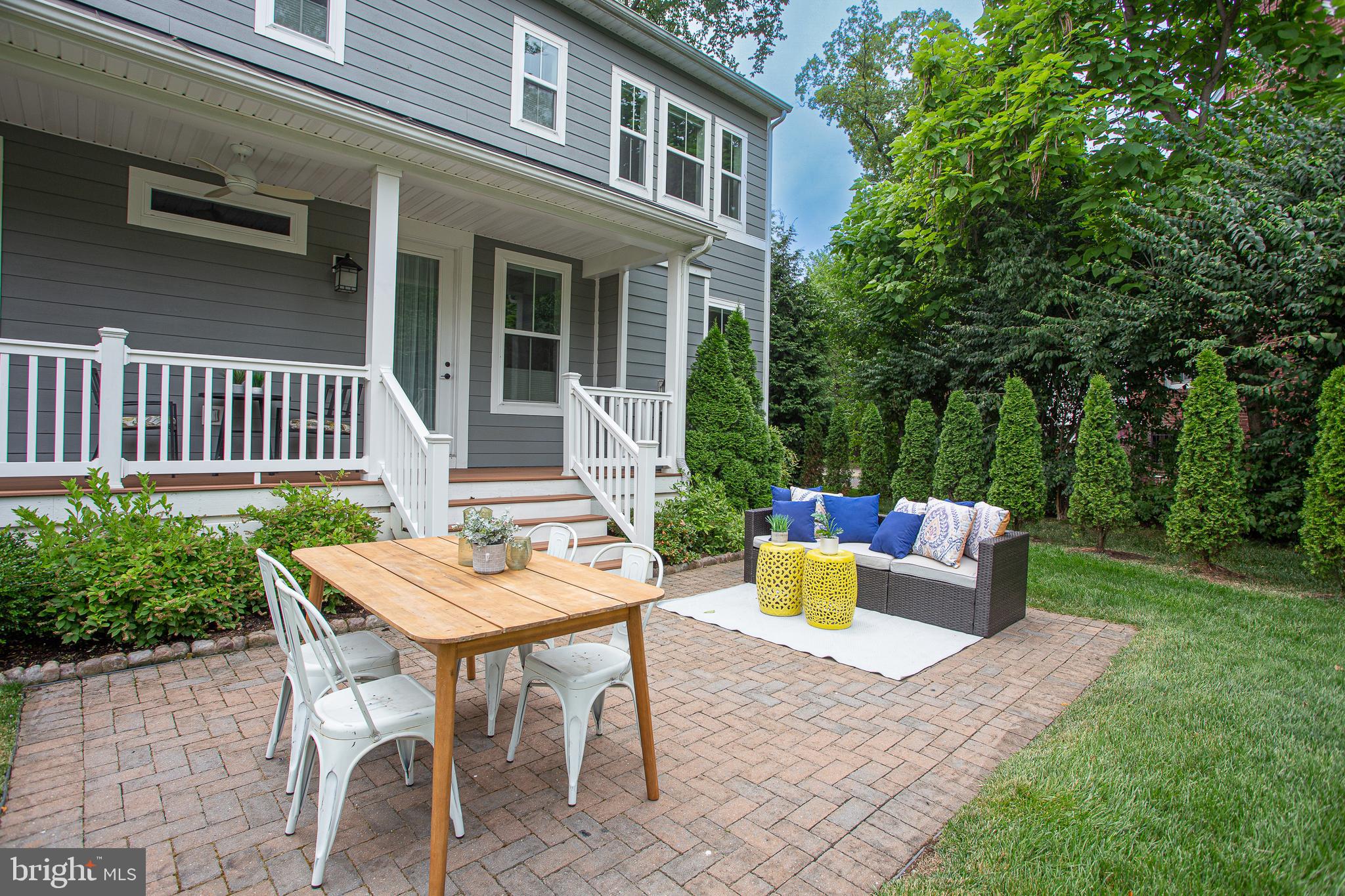 RIVERDALE PARK - Residential