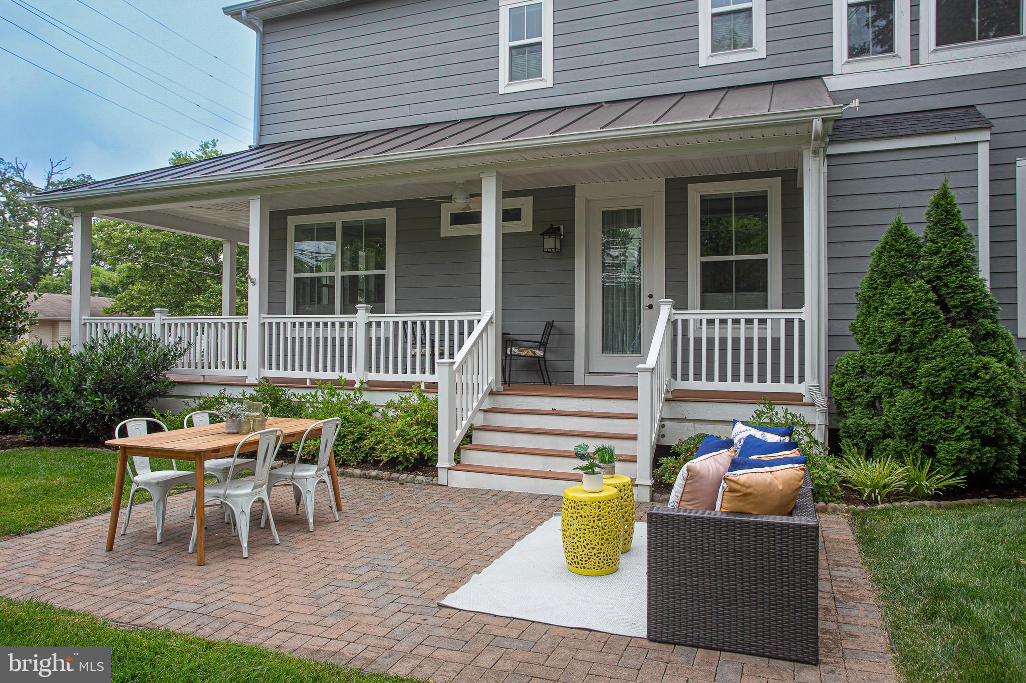 RIVERDALE PARK - Residential