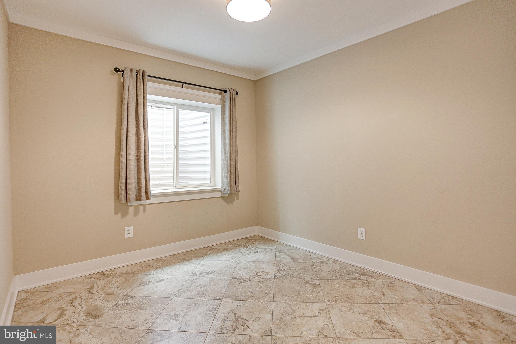 RIVERDALE PARK - Residential