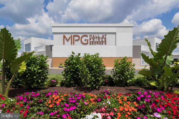 RIVERDALE PARK - Residential