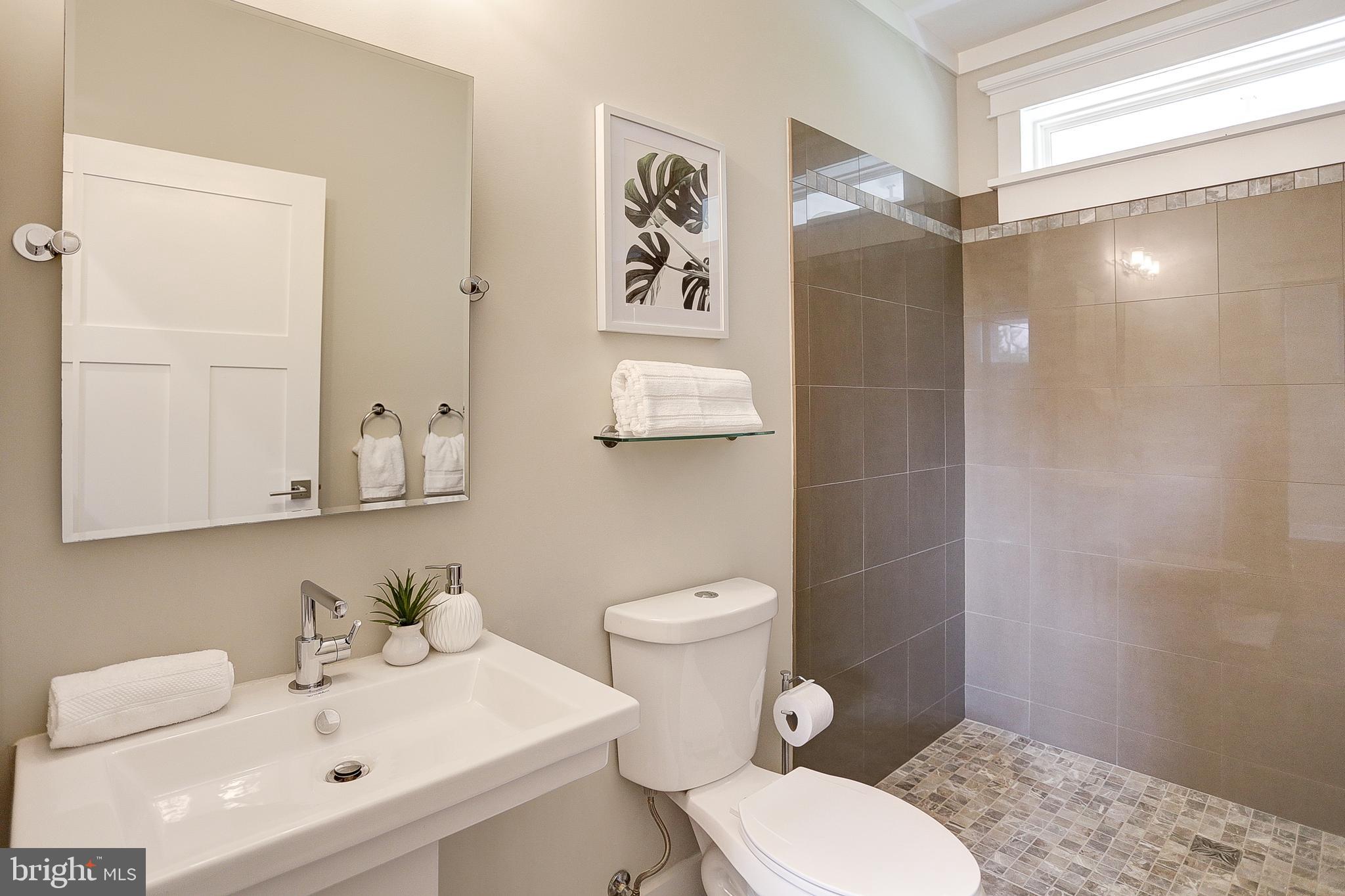 RIVERDALE PARK - Residential