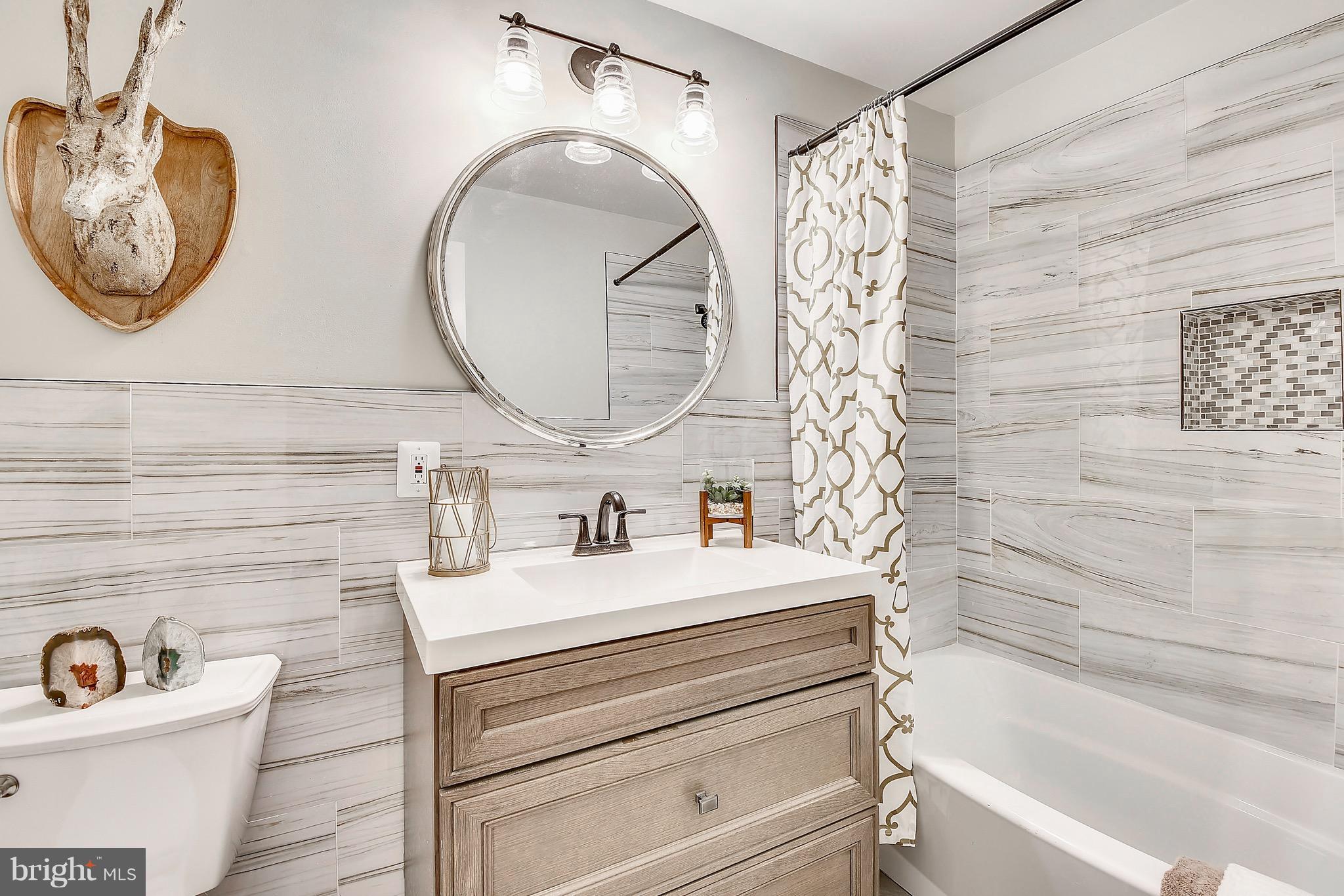 WAYNEWOOD - Residential