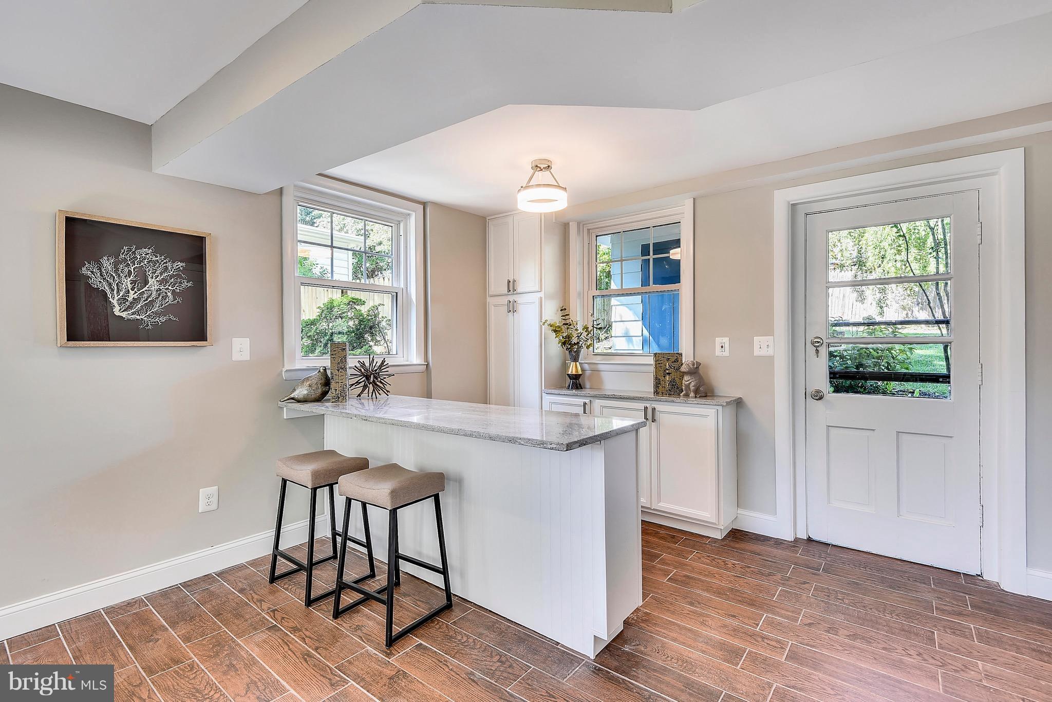 WAYNEWOOD - Residential