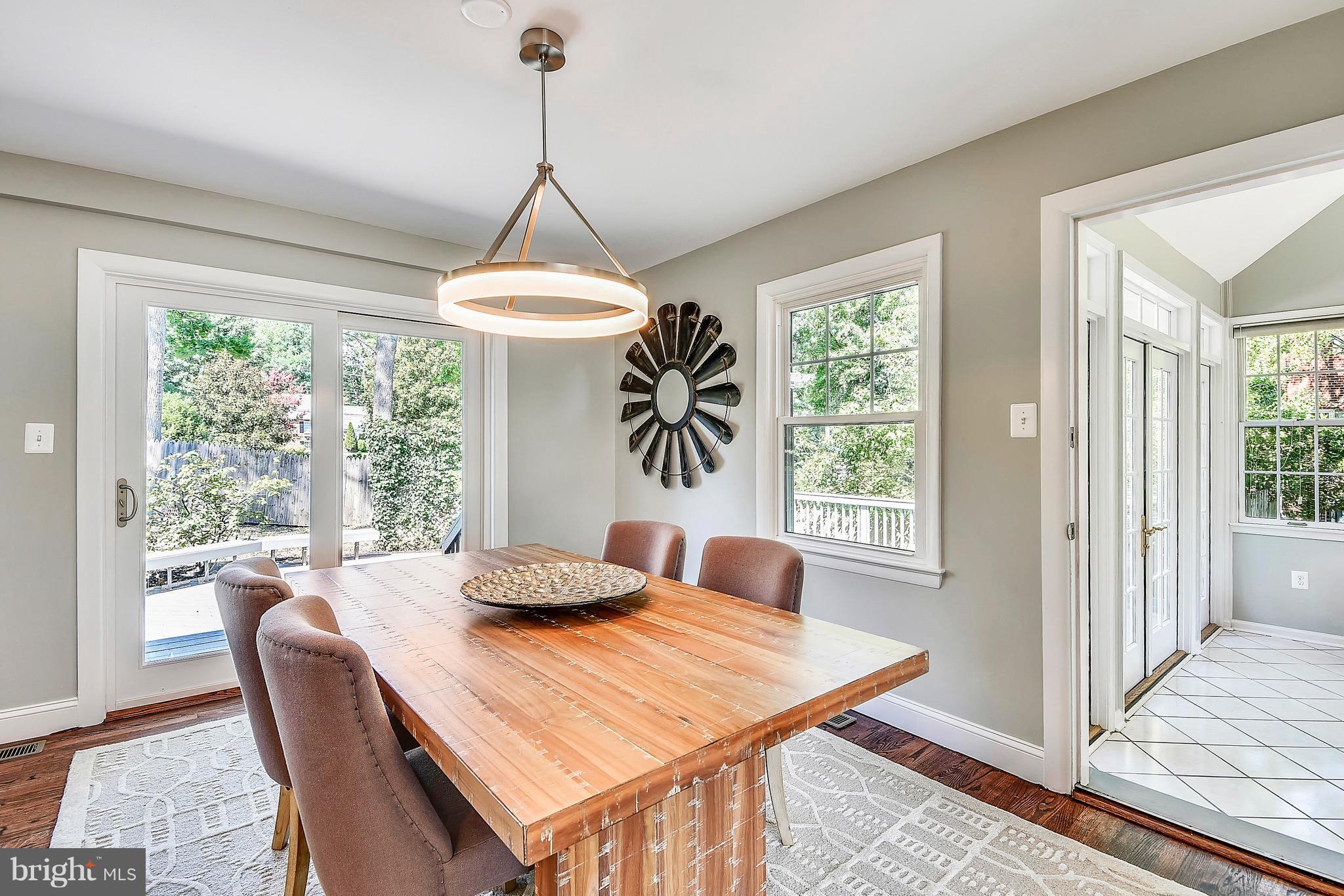 WAYNEWOOD - Residential