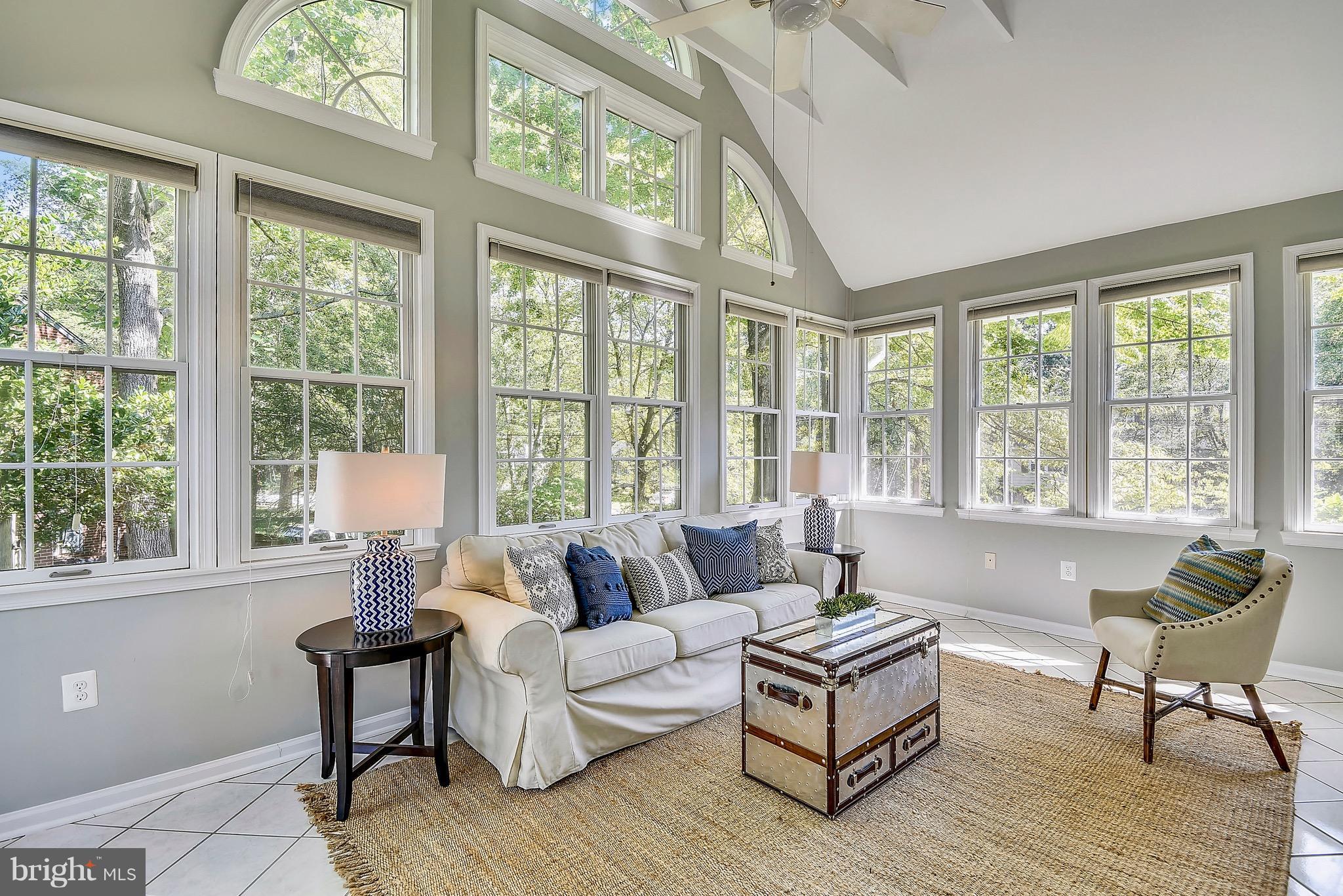 WAYNEWOOD - Residential