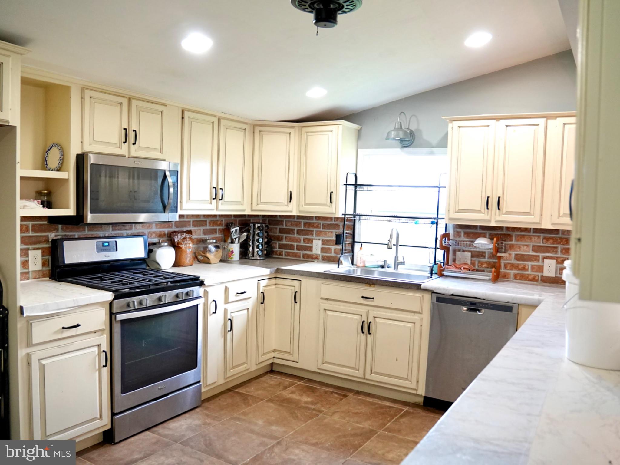 UPPER MIFFLIN TWP - Residential