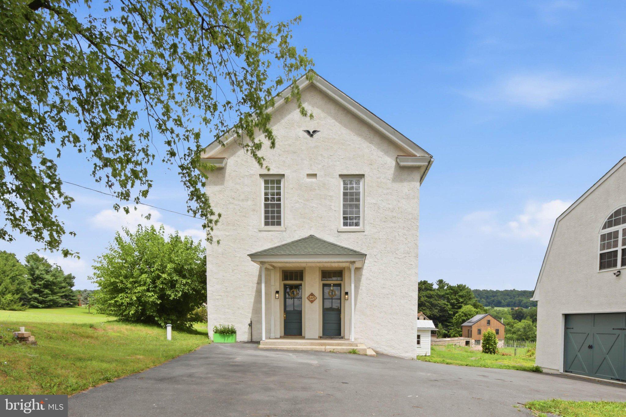 845 WHITE SCHOOL ROAD