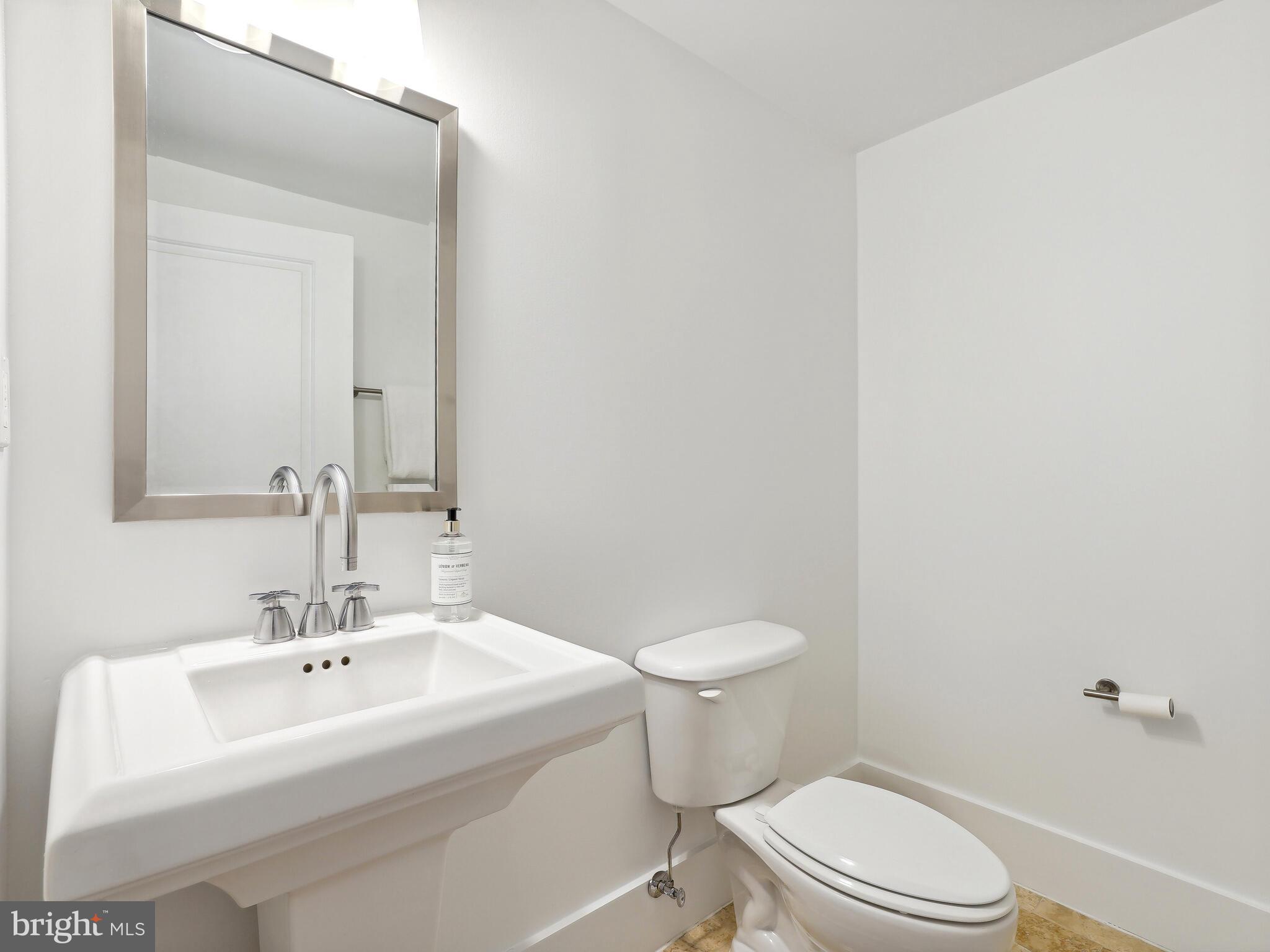 THE WOOSTER AND MERCER LOFTS - Residential