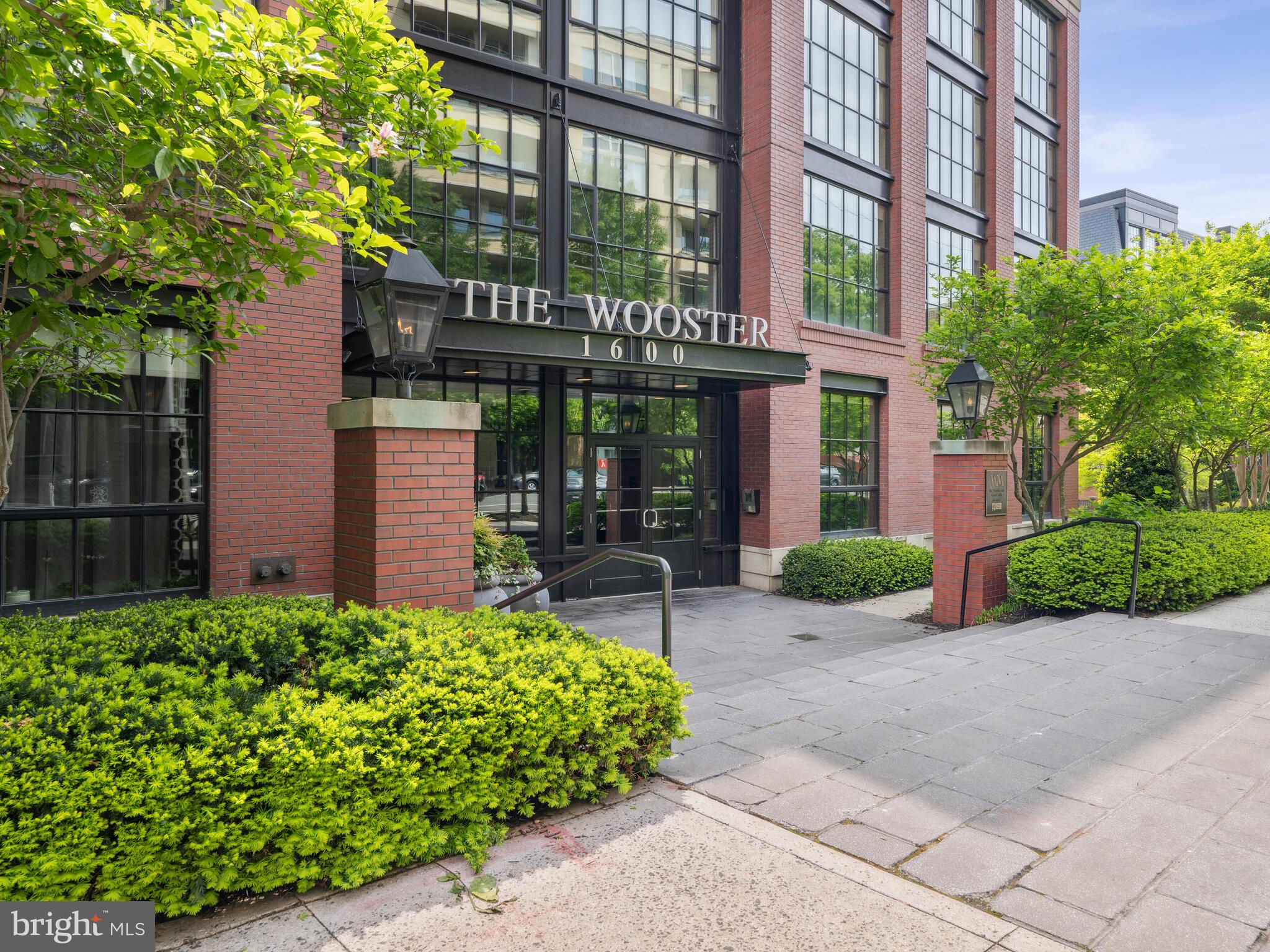 THE WOOSTER AND MERCER LOFTS - Residential