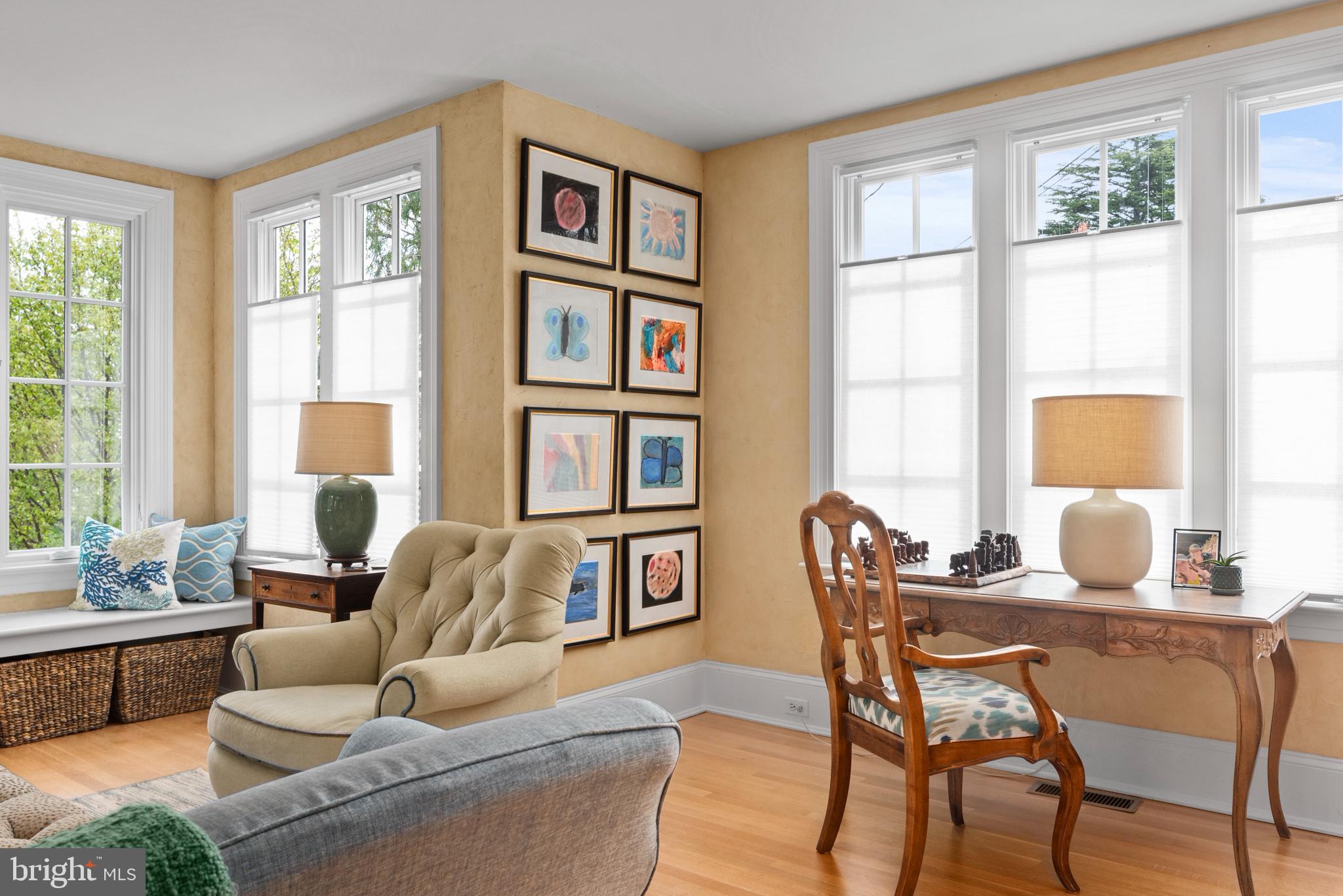 MURRAY HILL - Residential